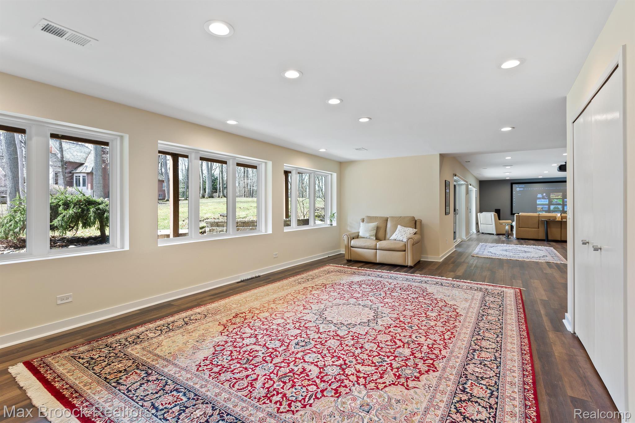 151 MANORWOOD Drive