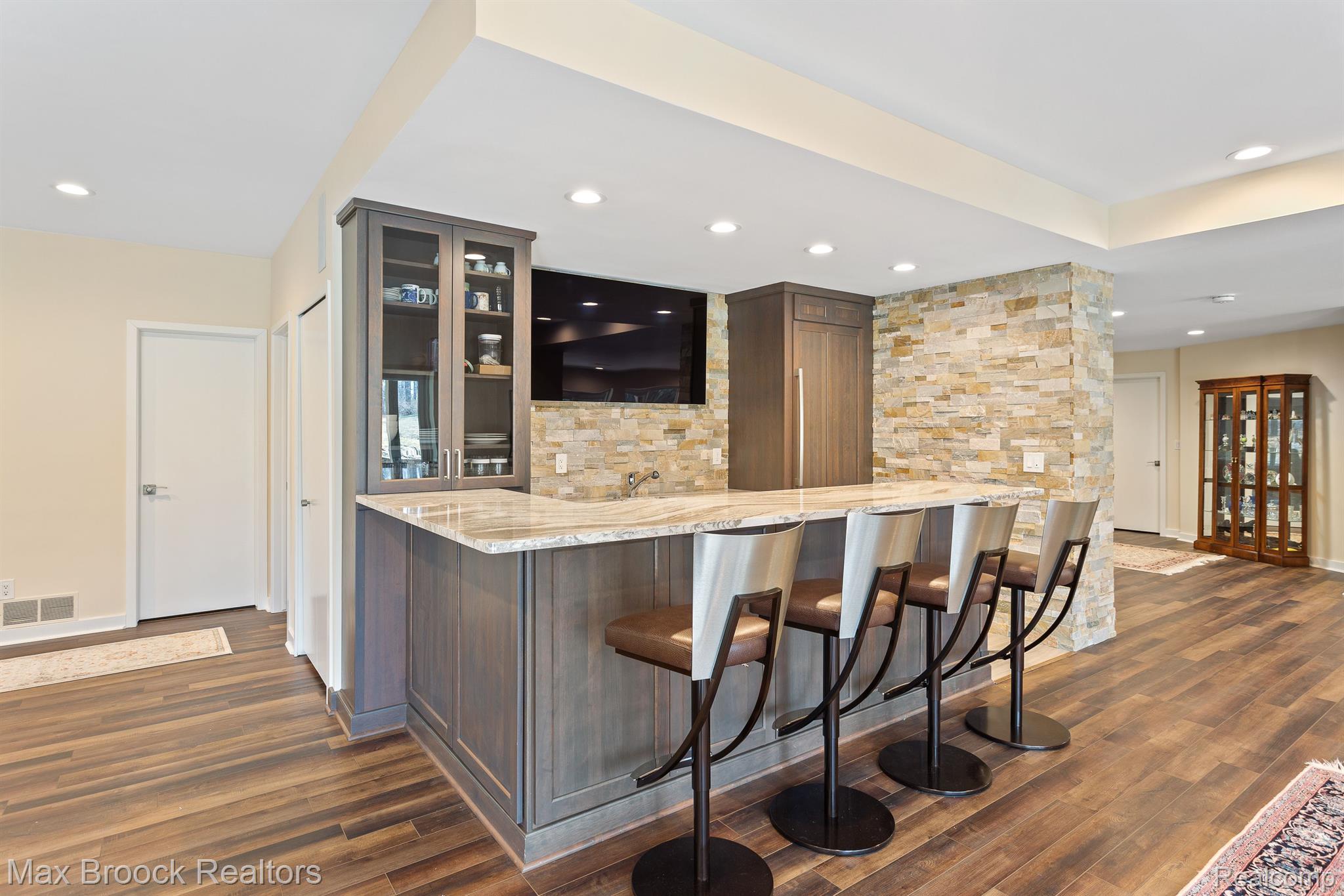 151 MANORWOOD Drive