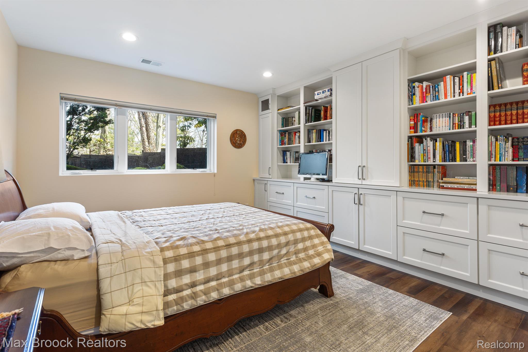 151 MANORWOOD Drive