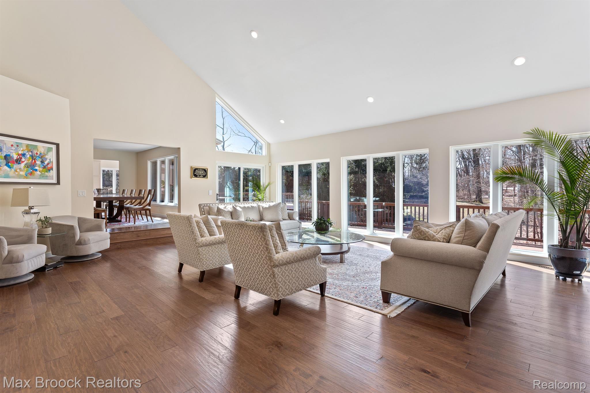 151 MANORWOOD Drive