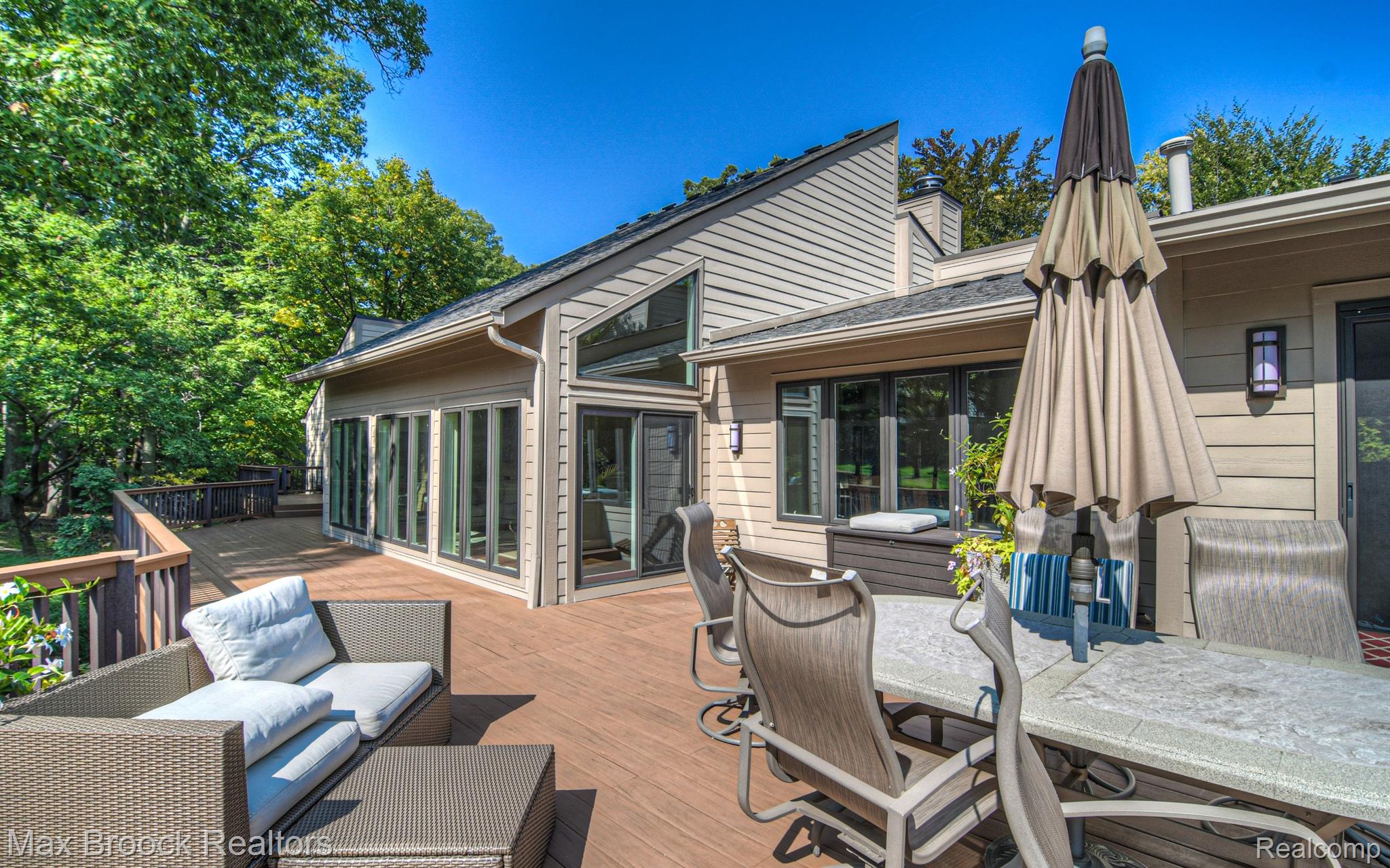 151 MANORWOOD Drive
