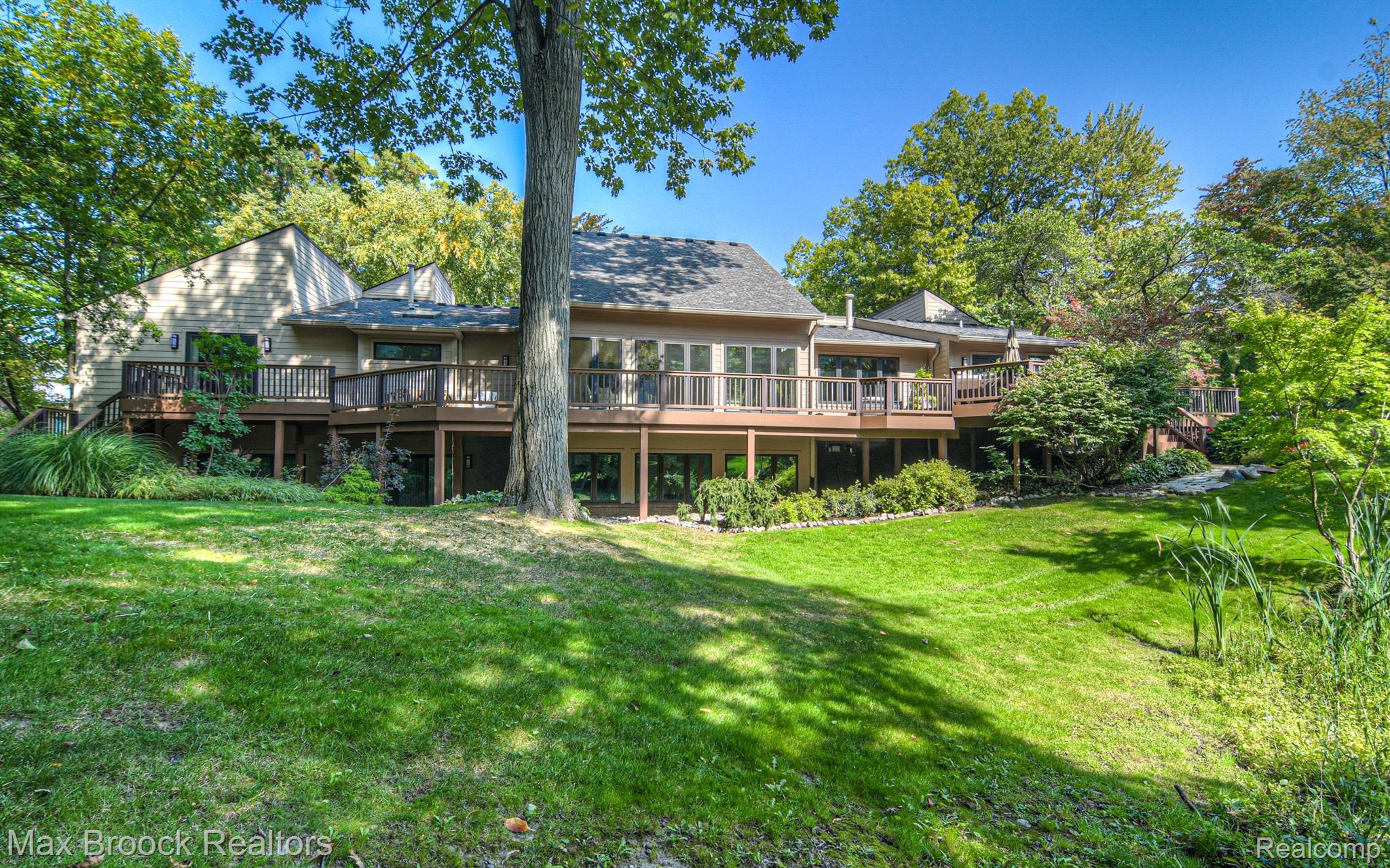 151 MANORWOOD Drive