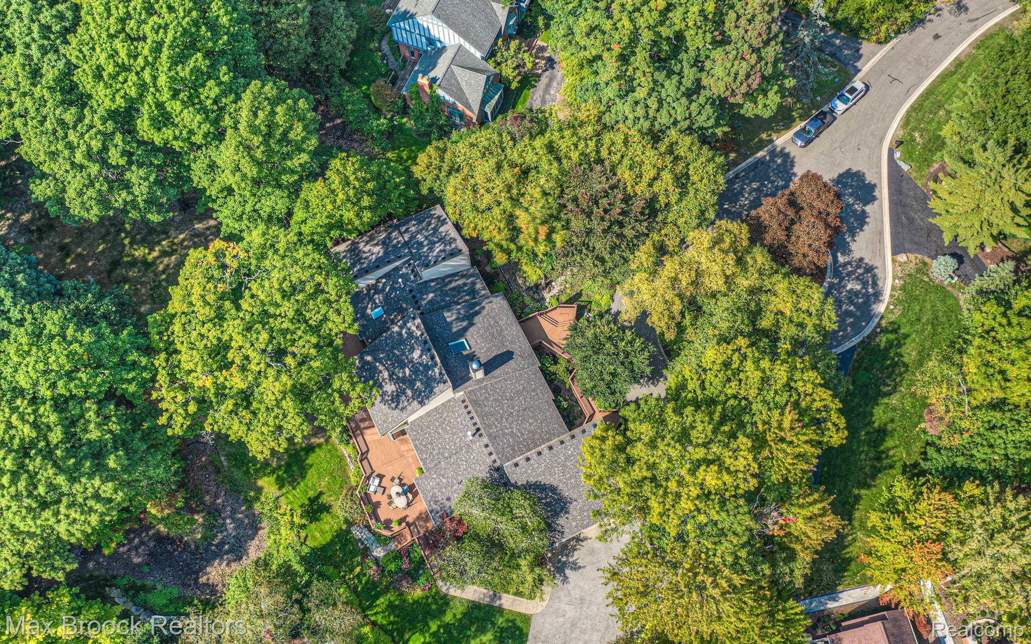 151 MANORWOOD Drive