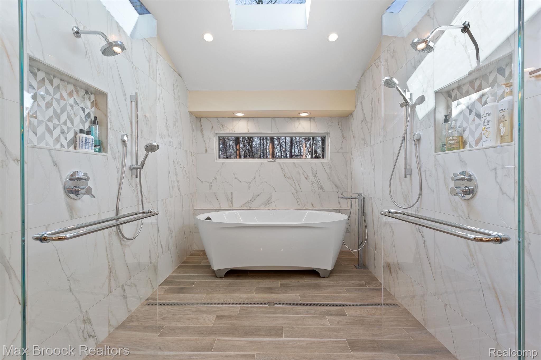 151 MANORWOOD Drive