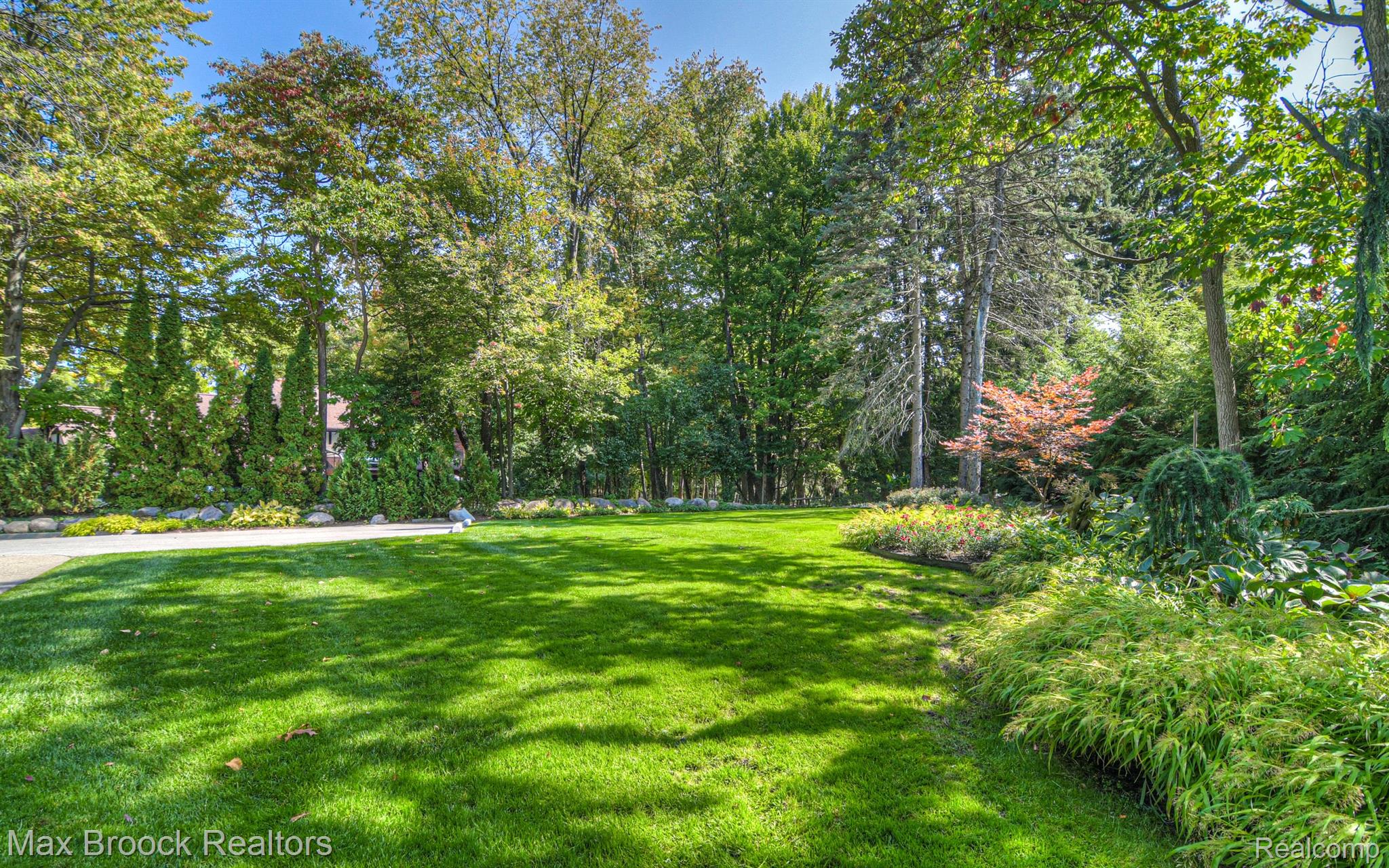 151 MANORWOOD Drive