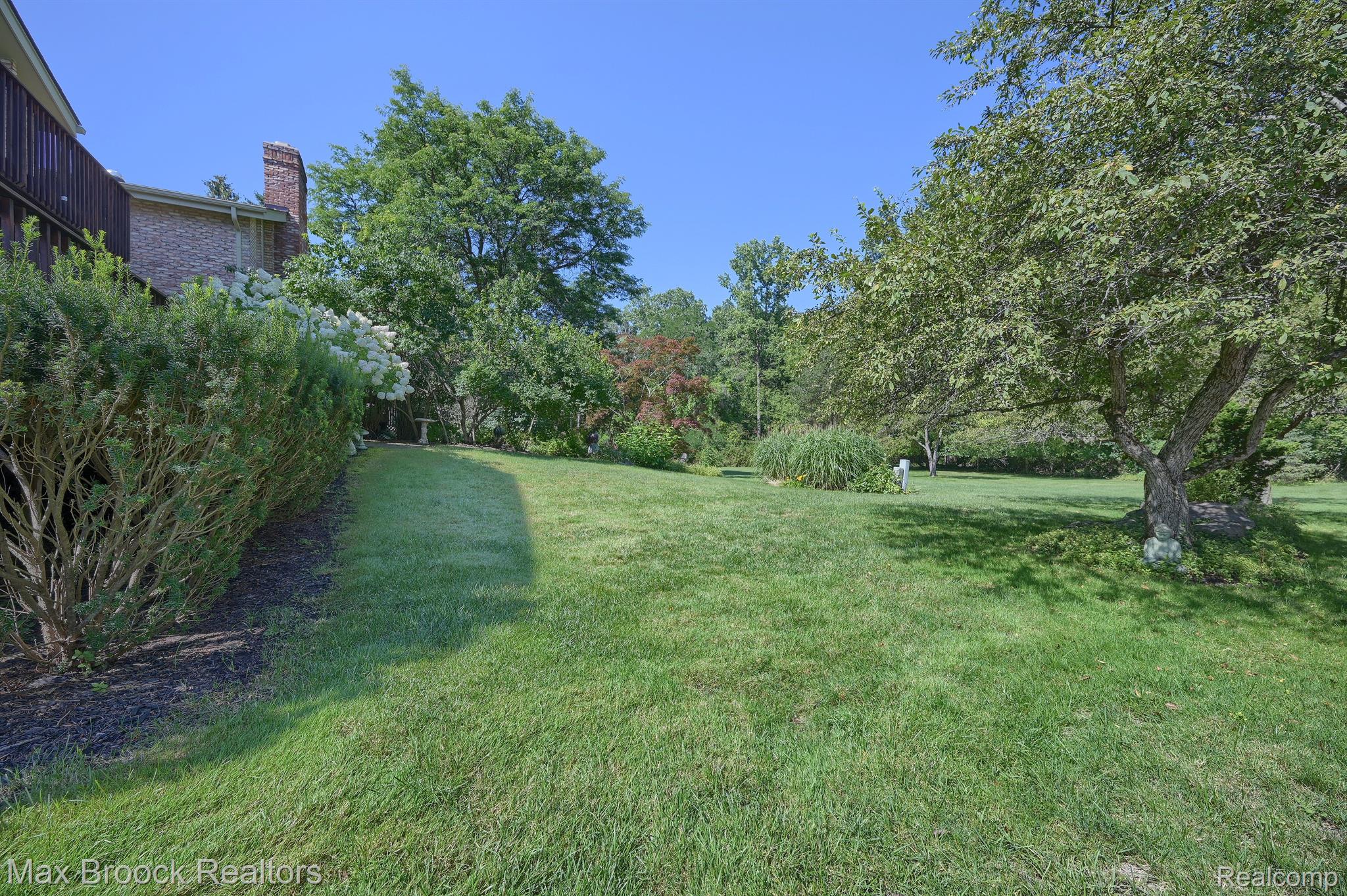 2189 COLONY CLUB Court