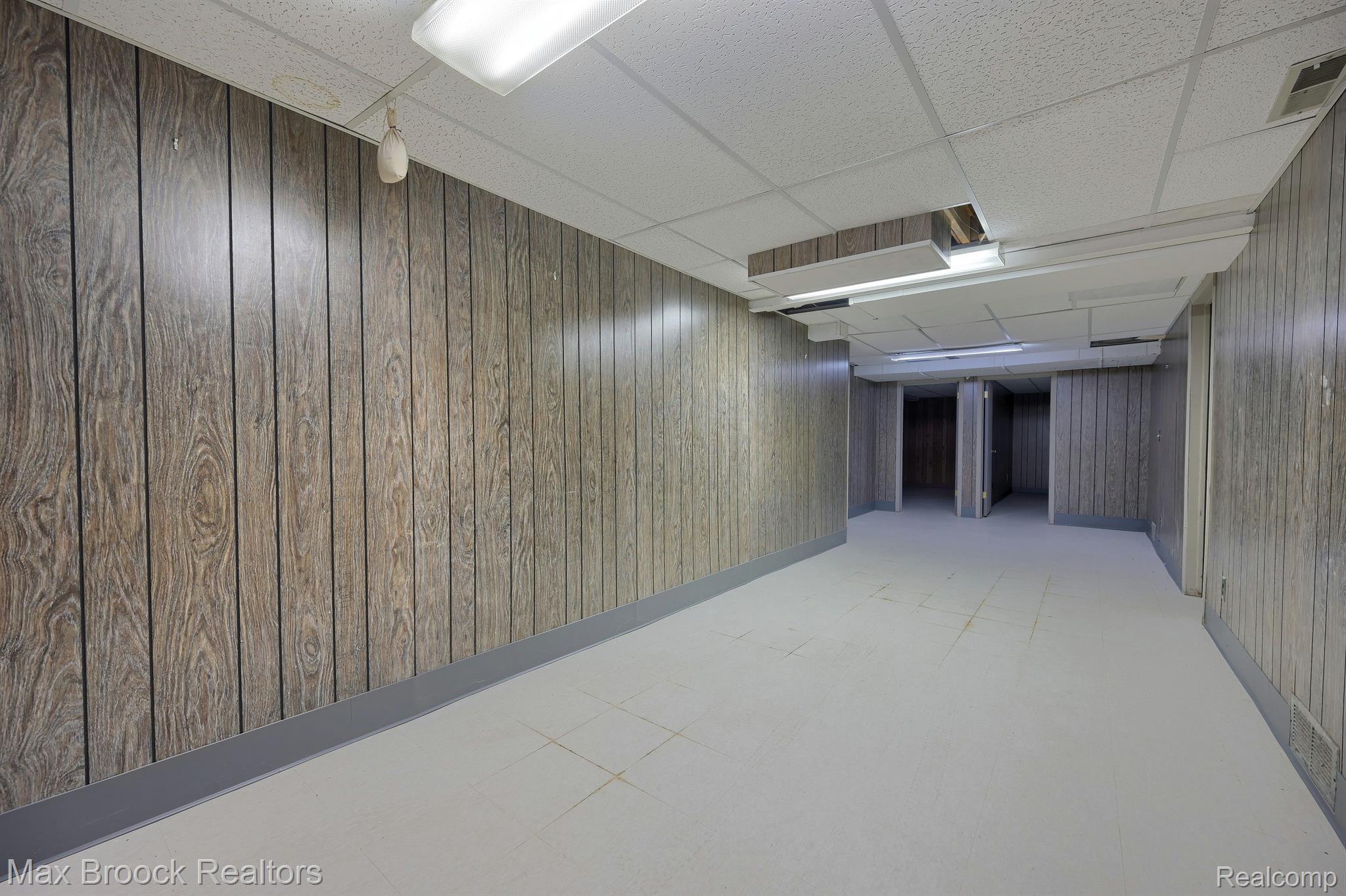 2189 COLONY CLUB Court
