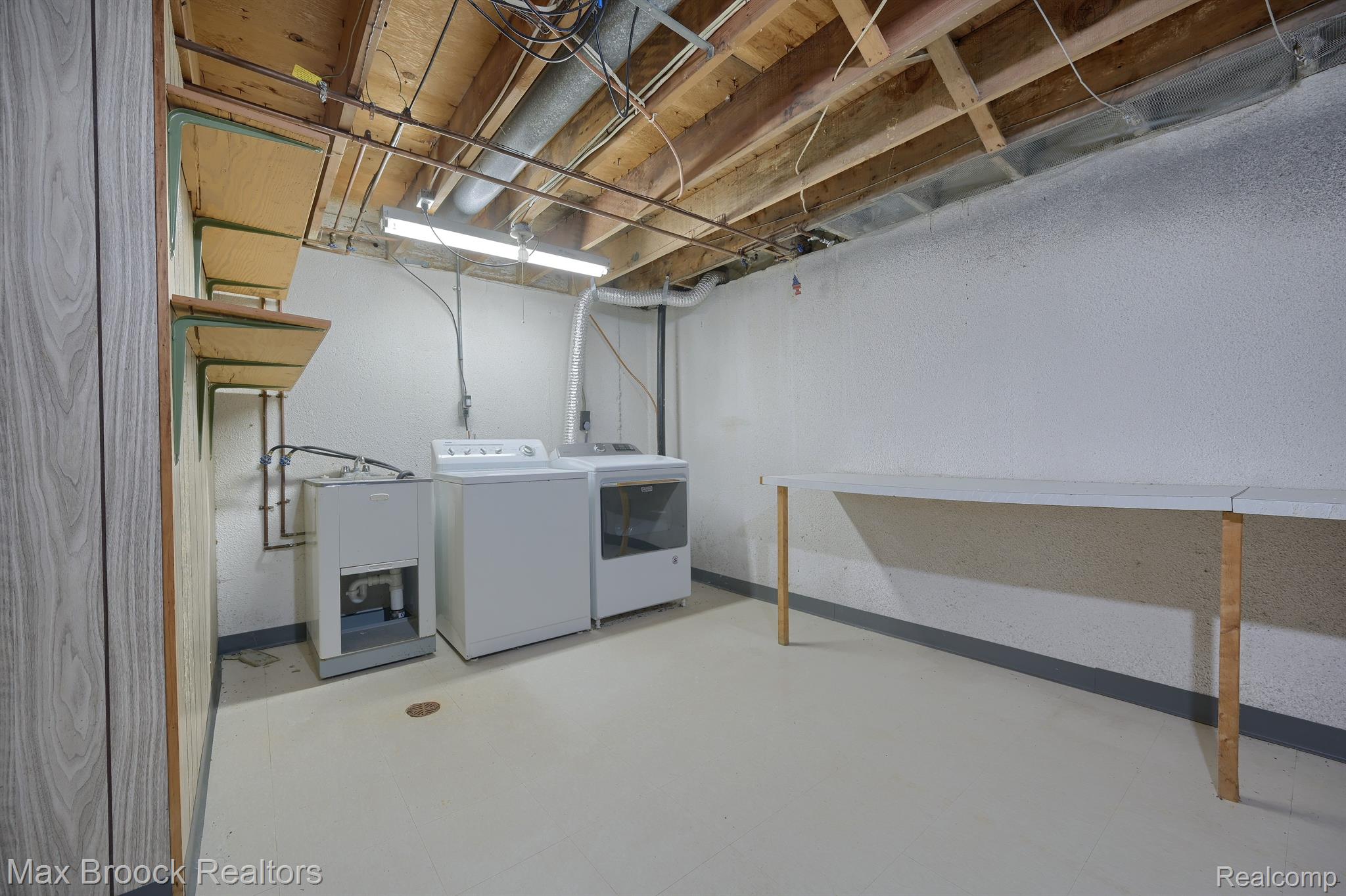 2189 COLONY CLUB Court