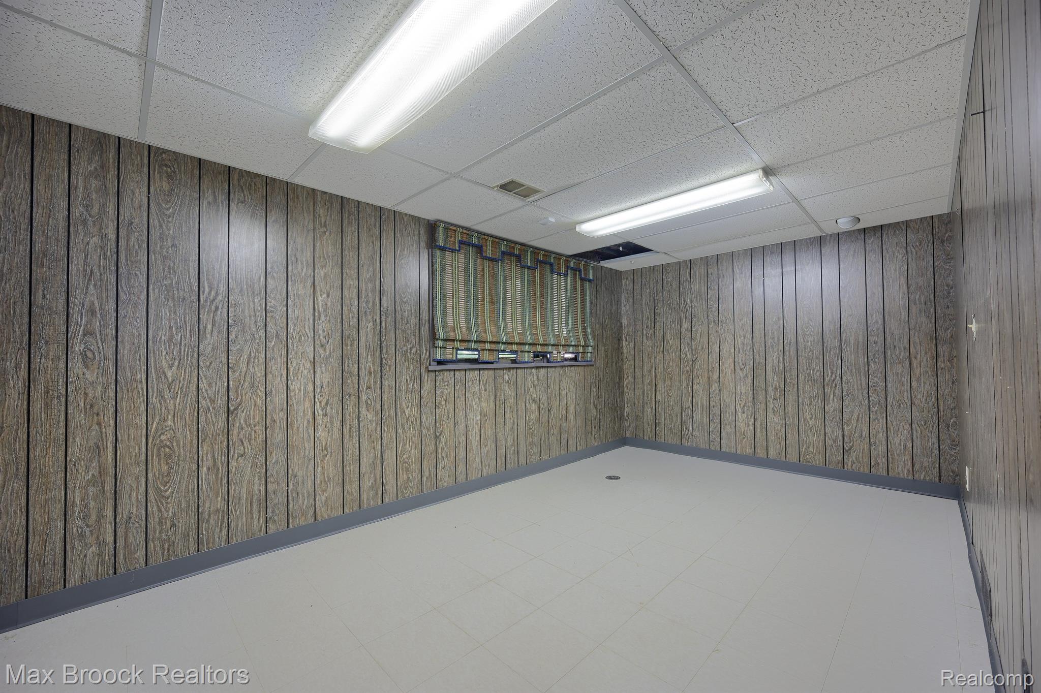 2189 COLONY CLUB Court