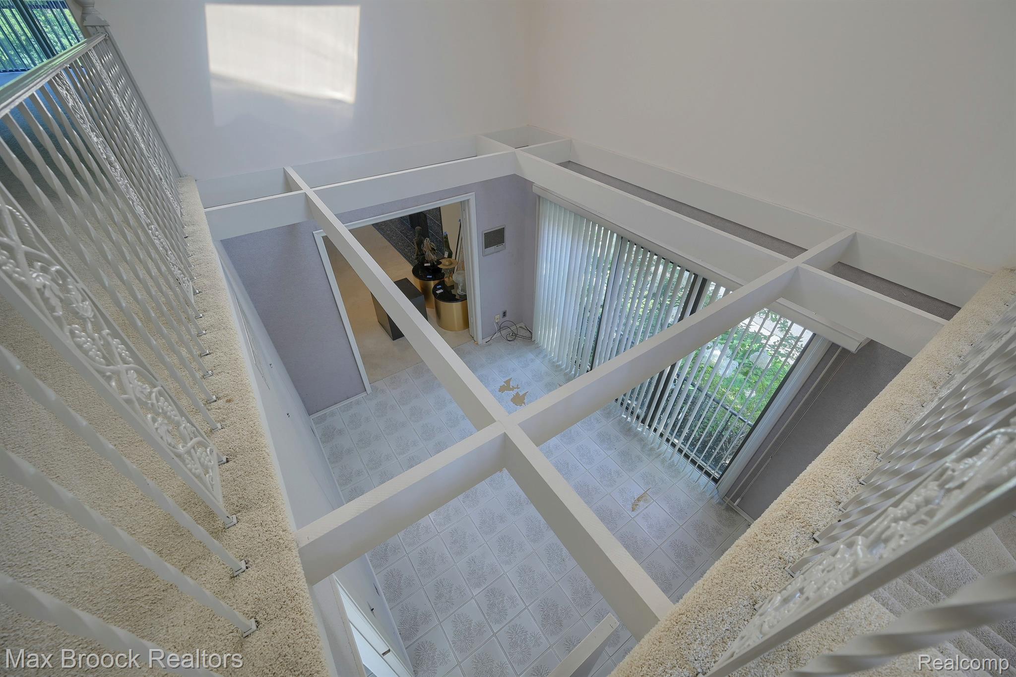 2189 COLONY CLUB Court