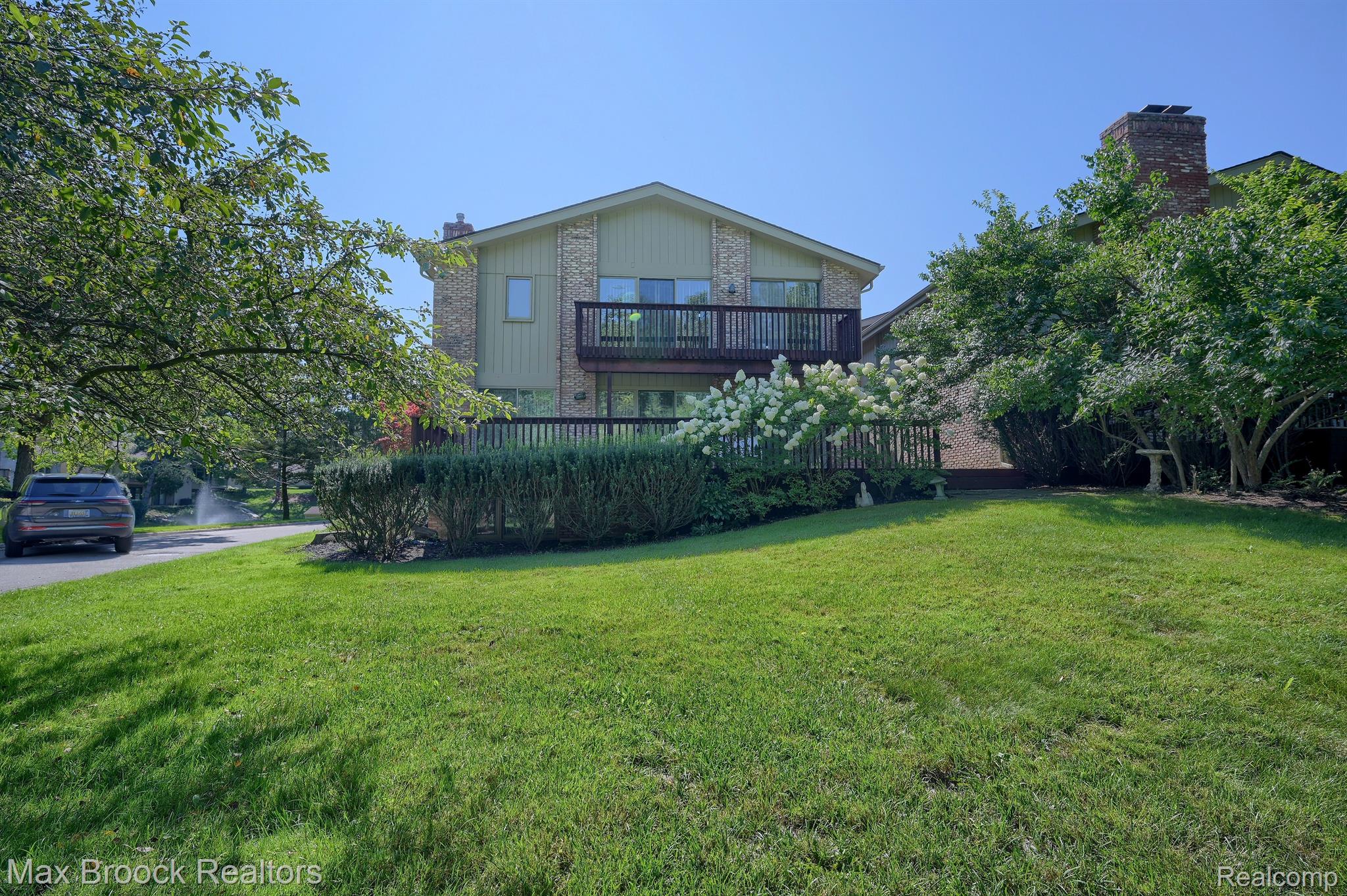 2189 COLONY CLUB Court