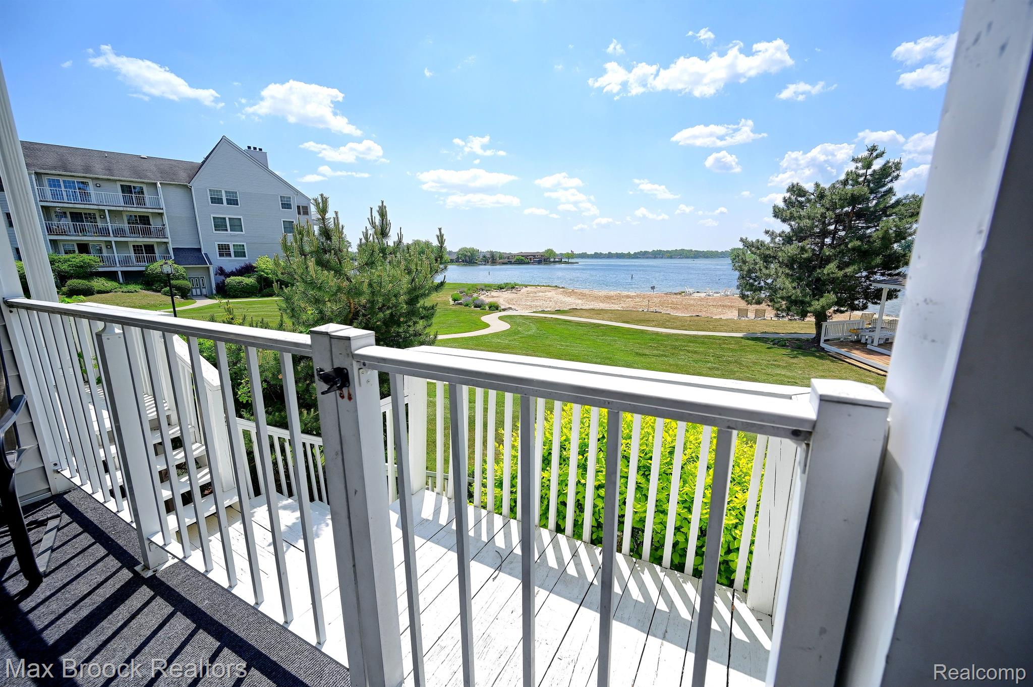 3559 PORT COVE Drive Unit: 11