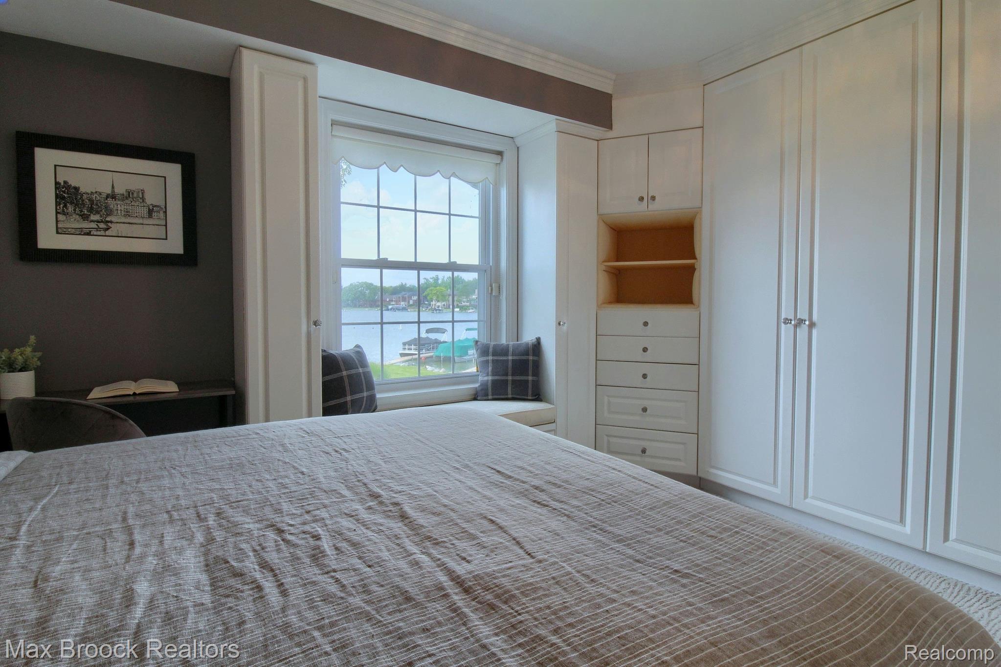3559 PORT COVE Drive Unit: 11