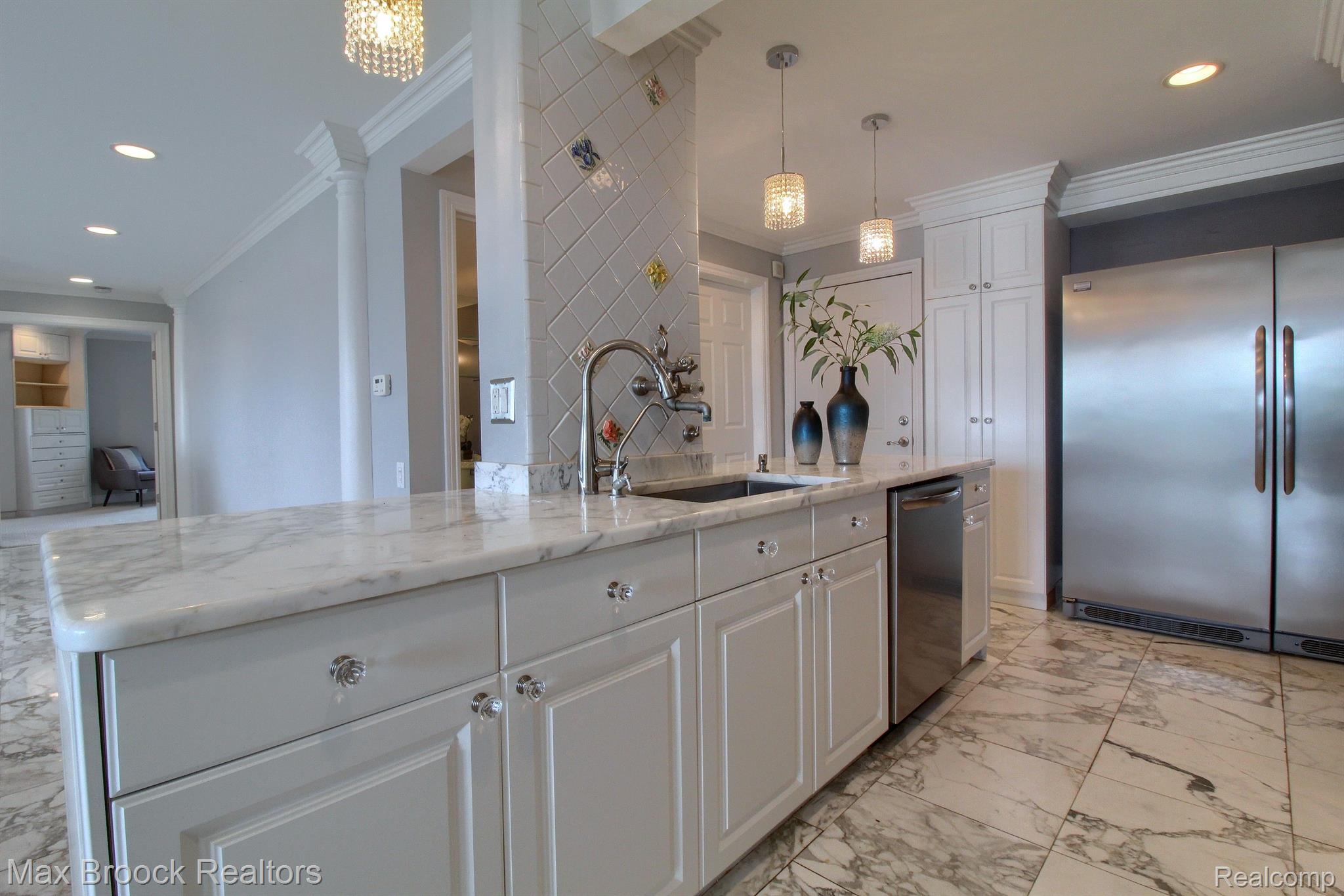 3559 PORT COVE Drive Unit: 11