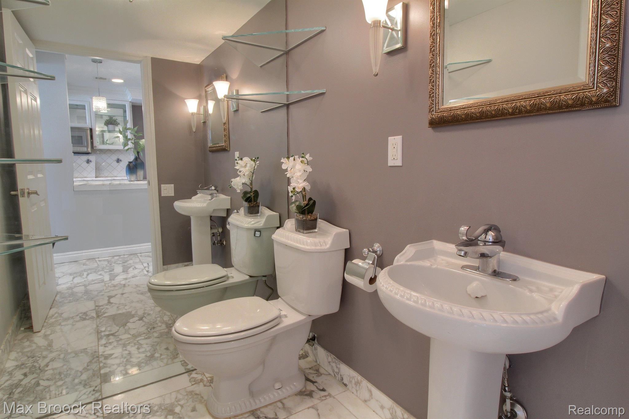 3559 PORT COVE Drive Unit: 11