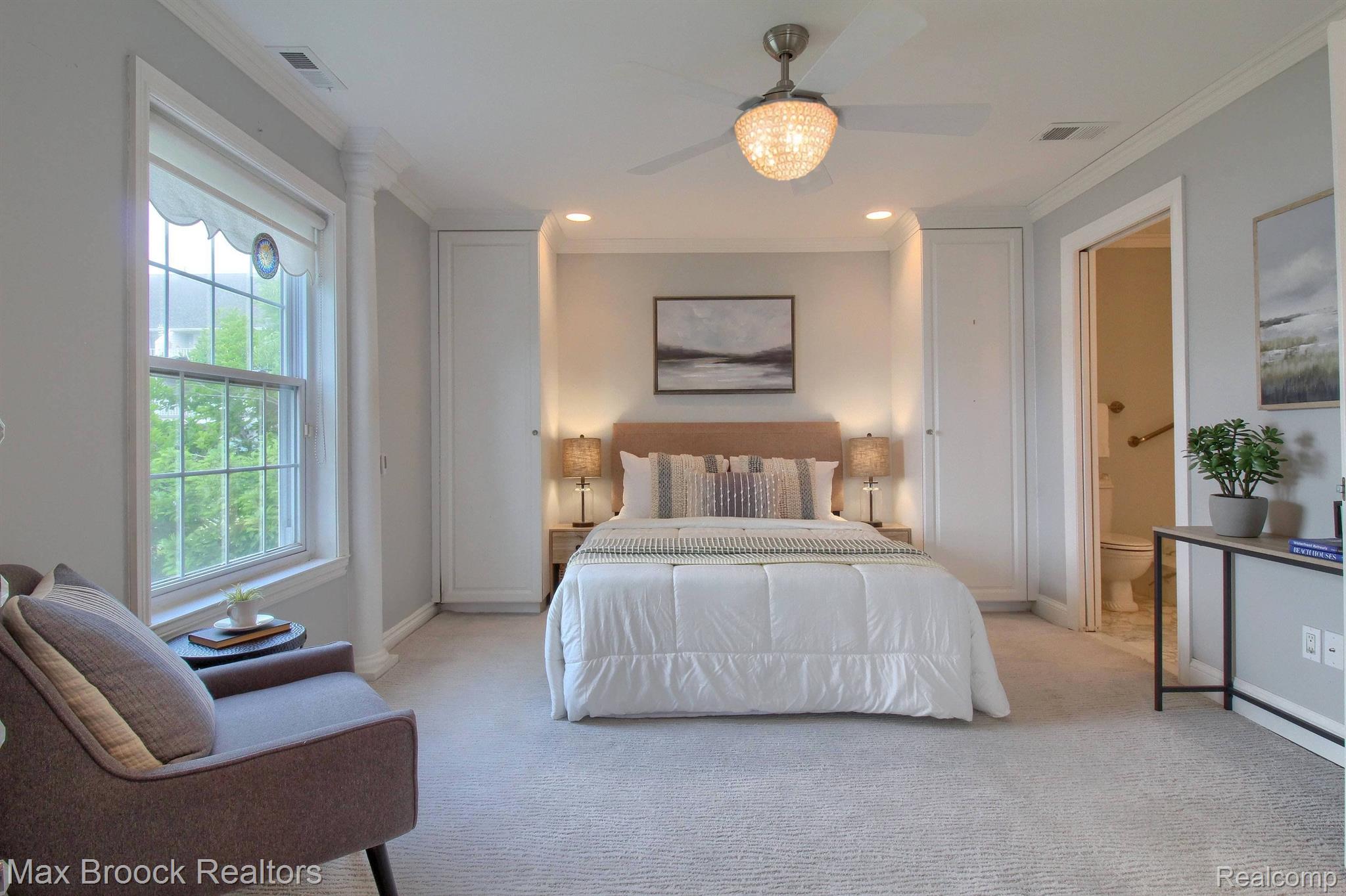 3559 PORT COVE Drive Unit: 11