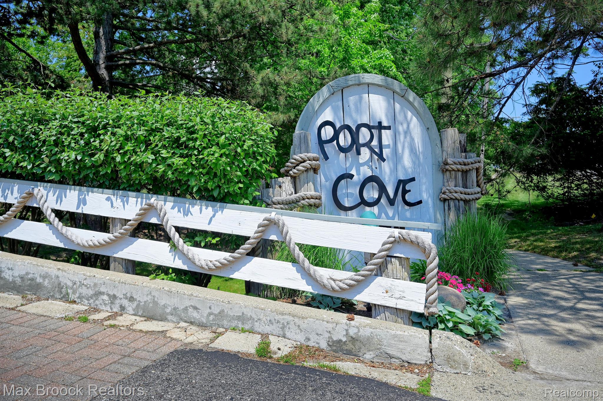 3559 PORT COVE Drive Unit: 11
