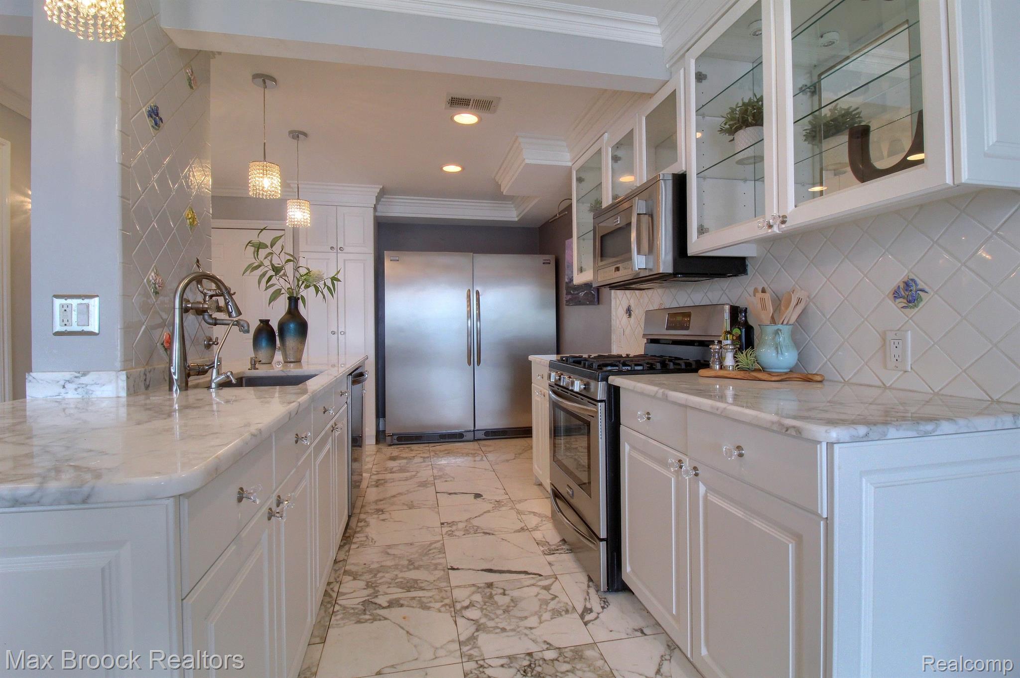 3559 PORT COVE Drive Unit: 11