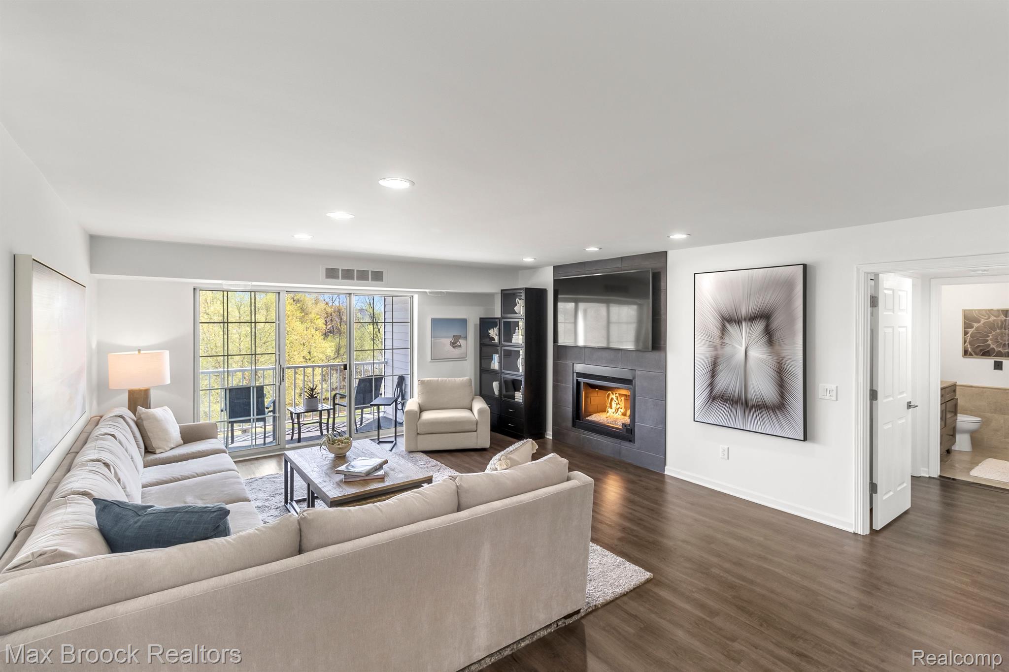 3565 PORT COVE DR  Unit: 72