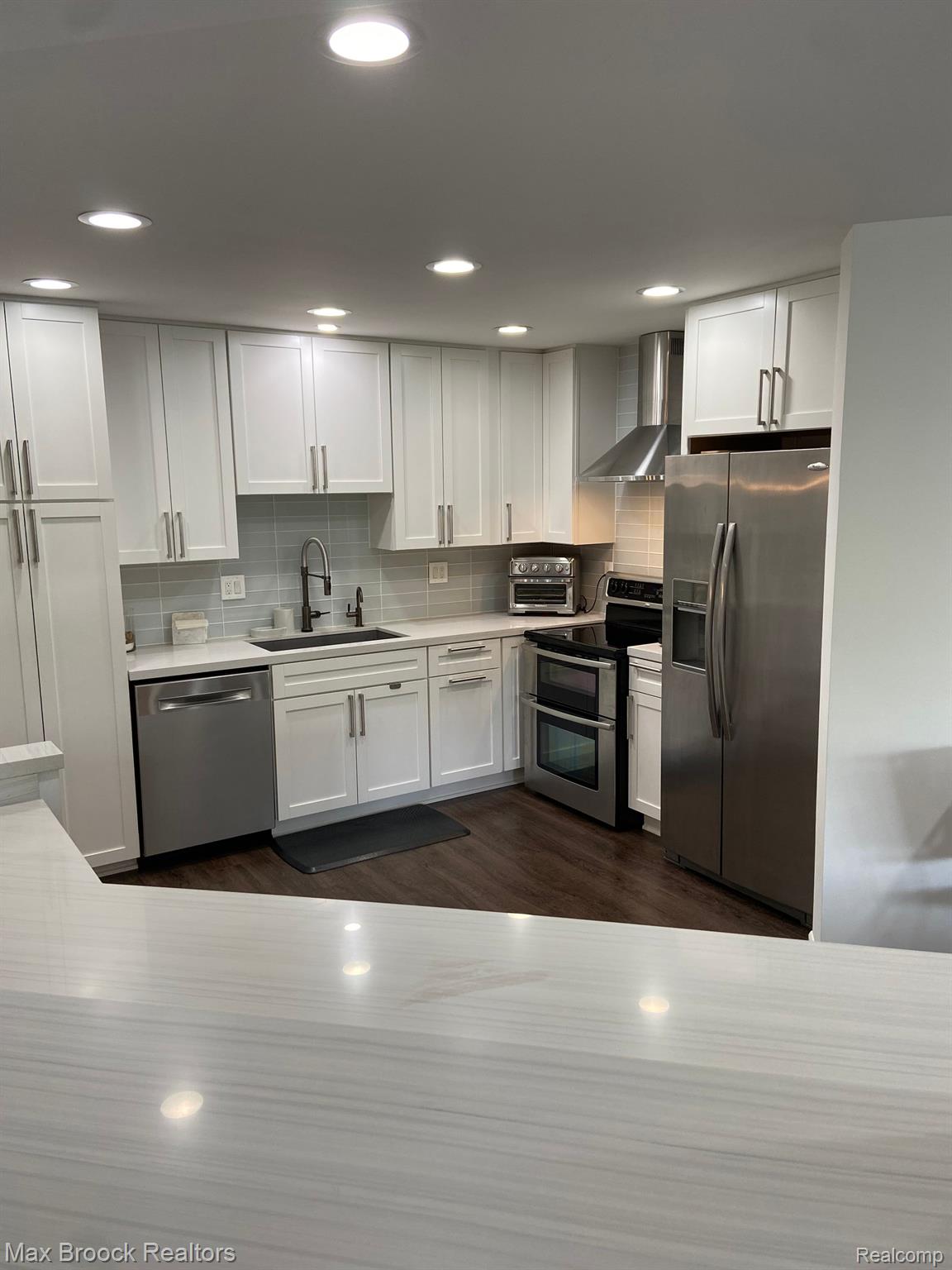 3565 PORT COVE DR  Unit: 72