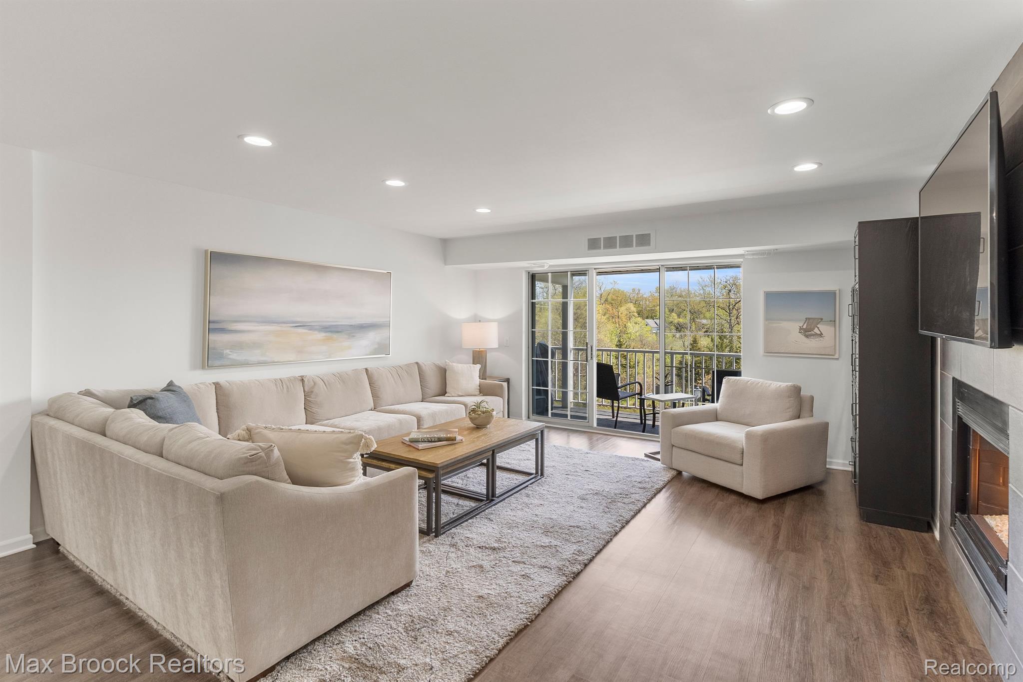 3565 PORT COVE DR  Unit: 72