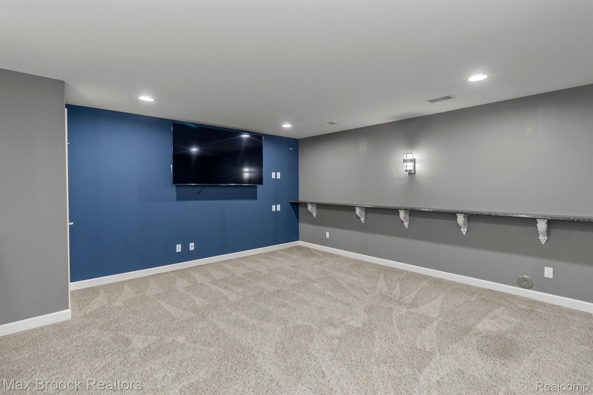 3220 LEGACY CT