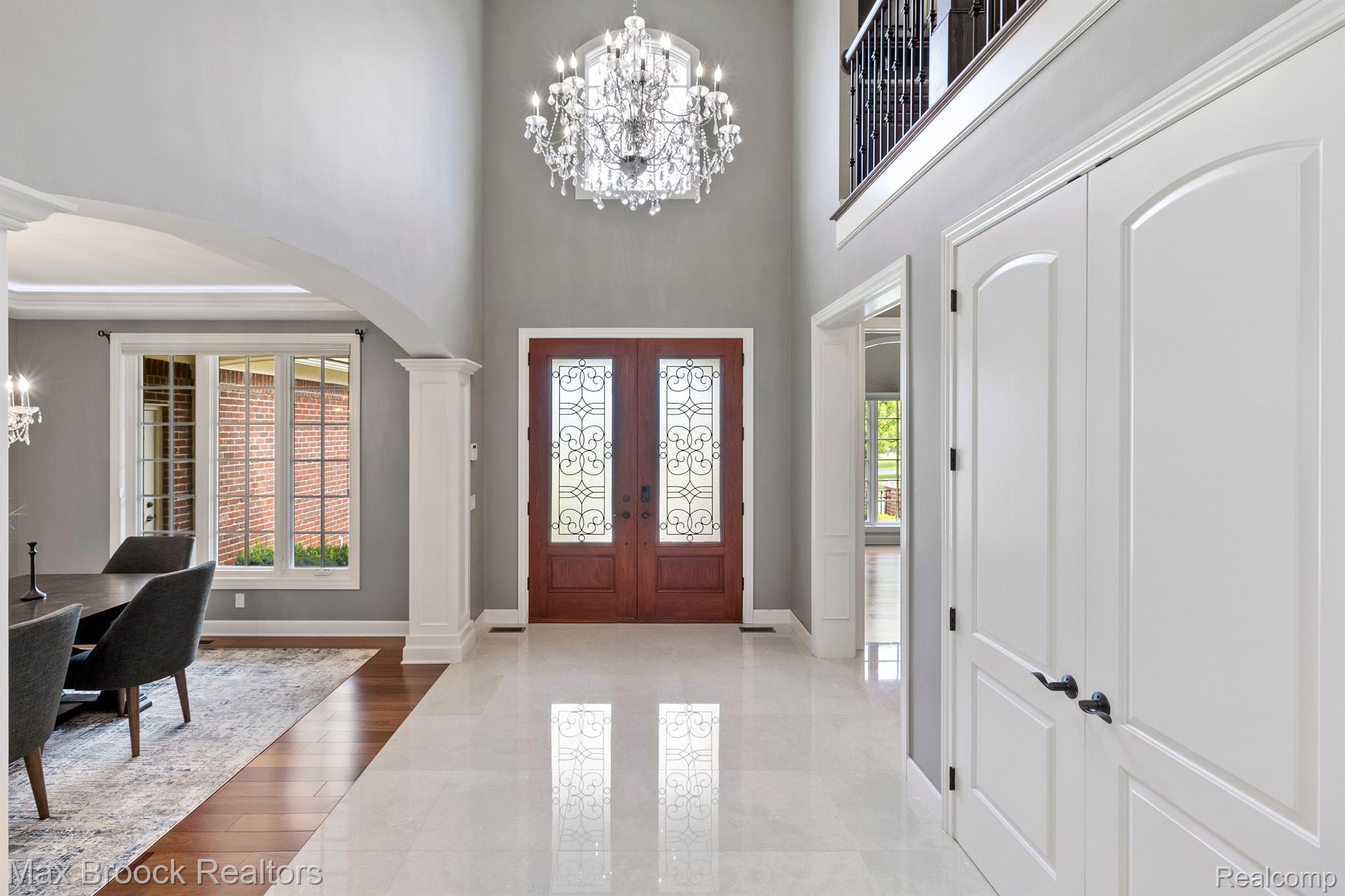 3220 LEGACY CT