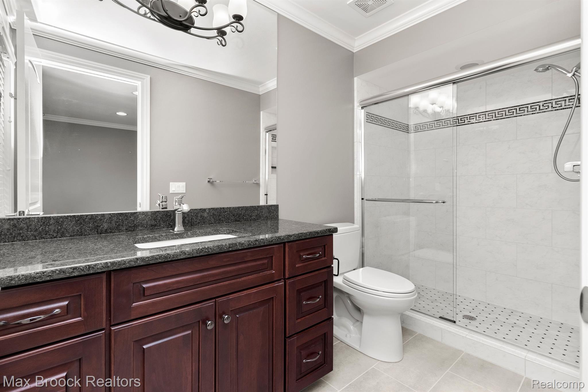3220 LEGACY CT
