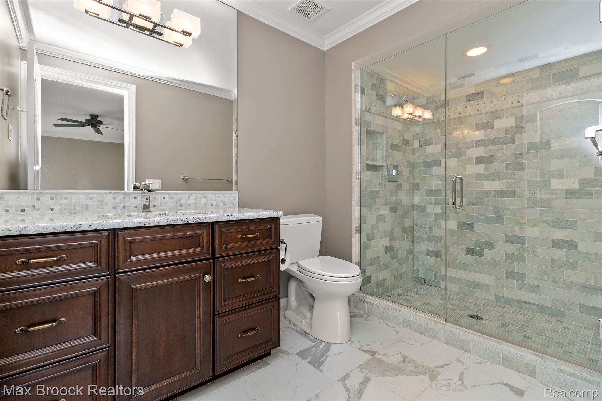 3220 LEGACY CT