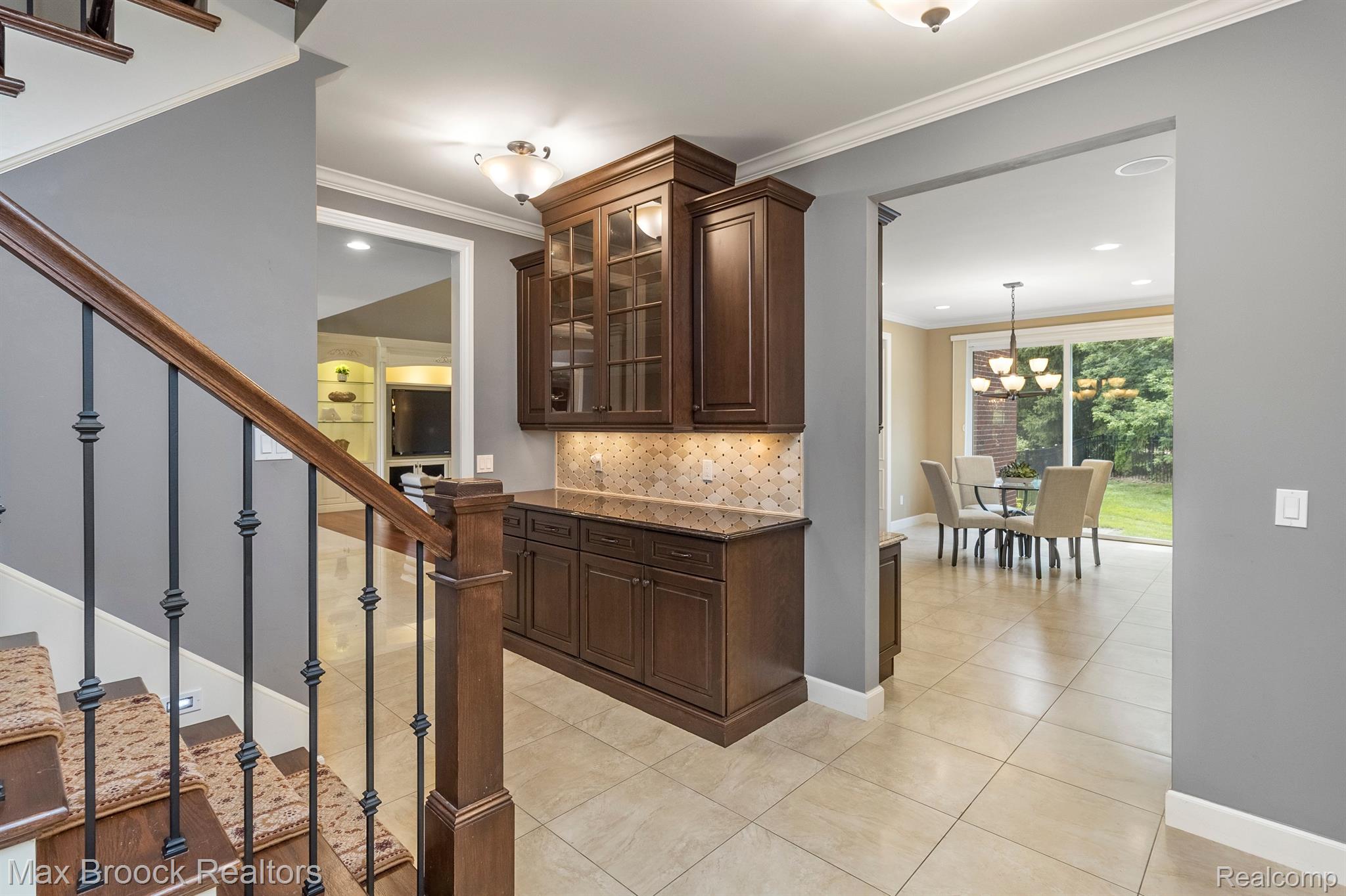 3220 LEGACY CT