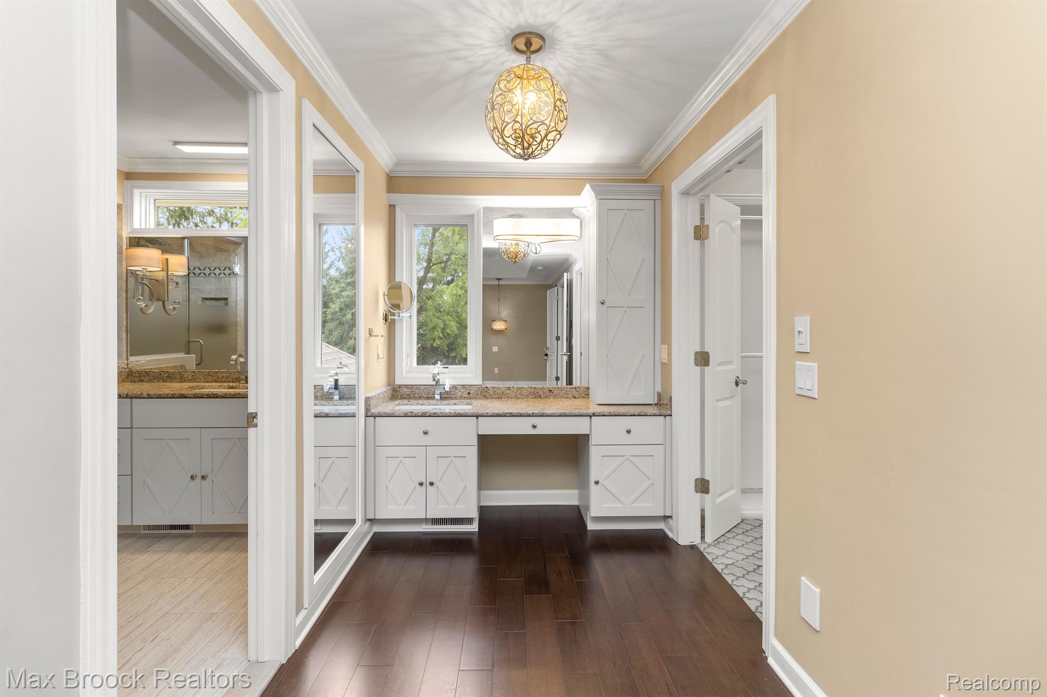 3220 LEGACY CT