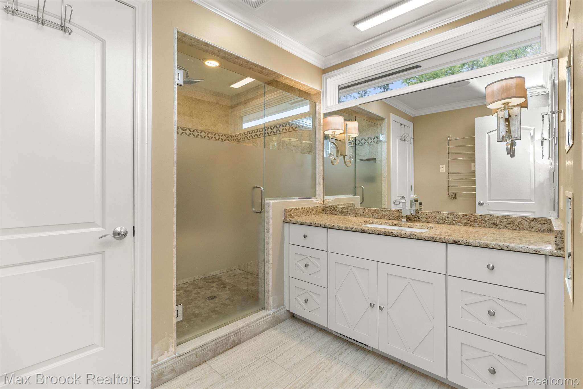 3220 LEGACY CT