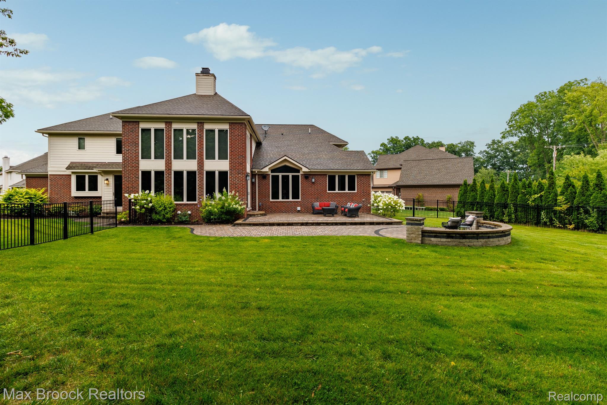 3220 LEGACY CT