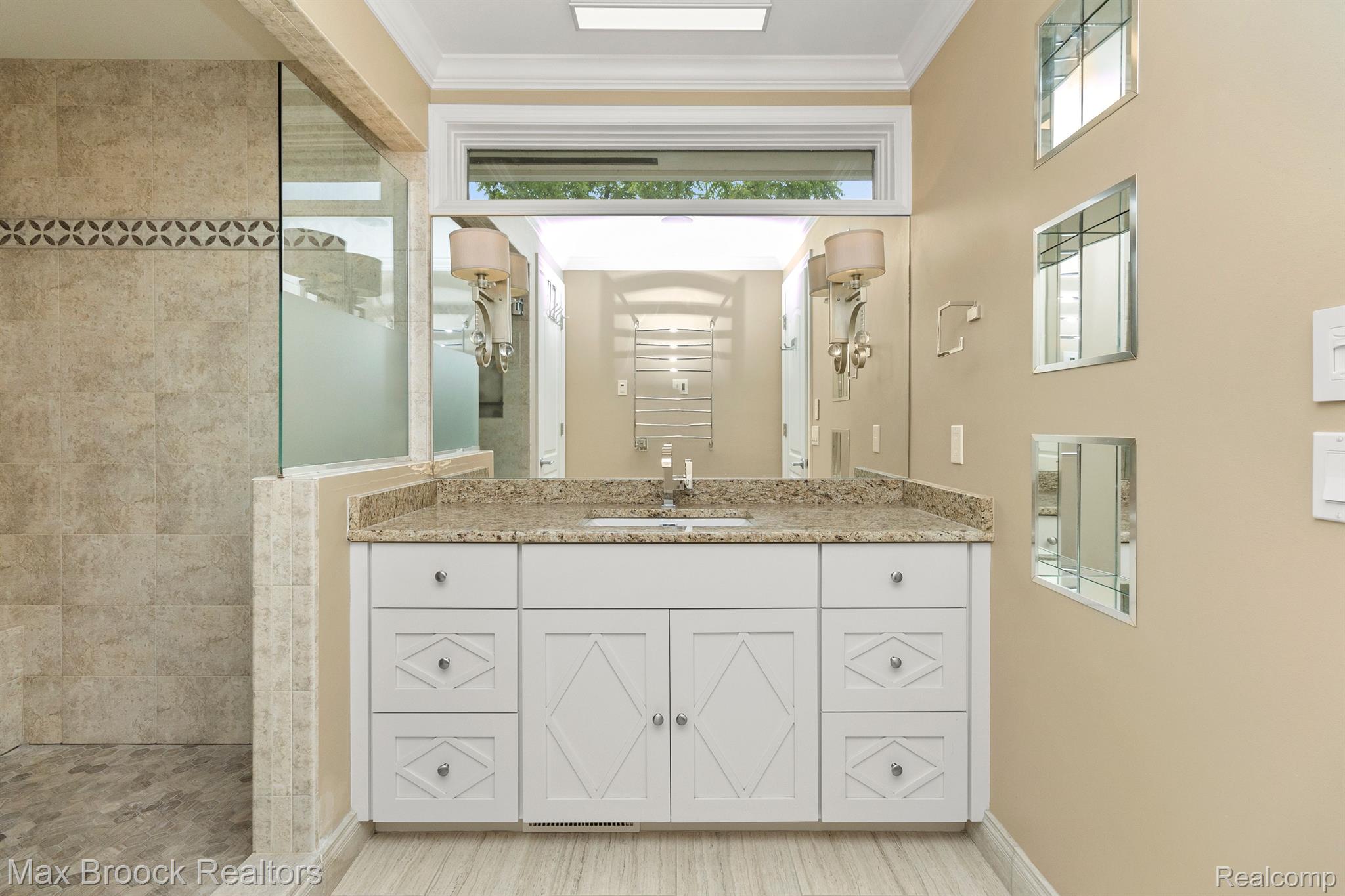 3220 LEGACY CT