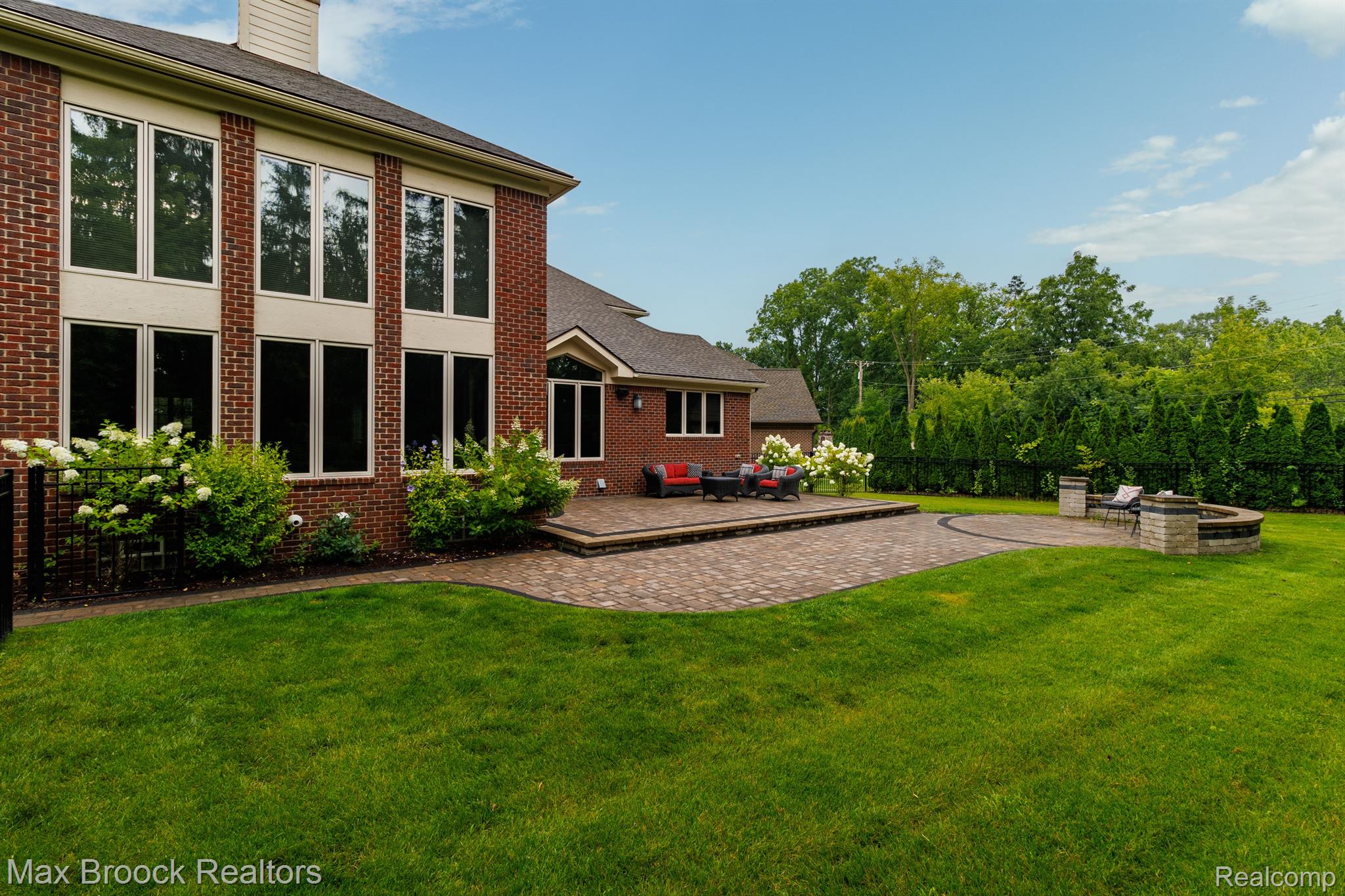 3220 LEGACY CT
