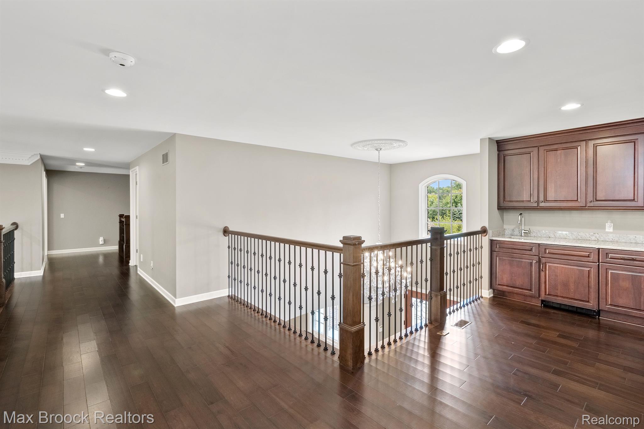 3220 LEGACY CT