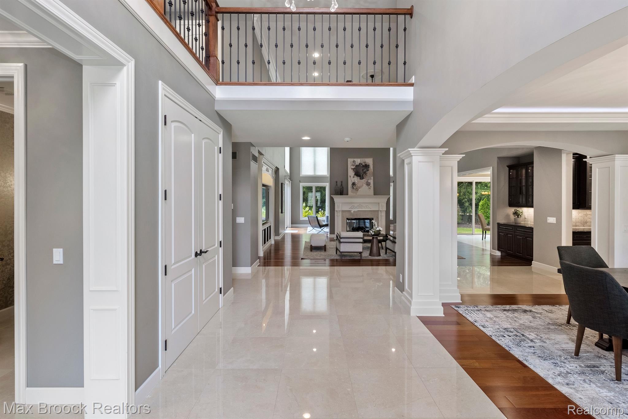 3220 LEGACY CT