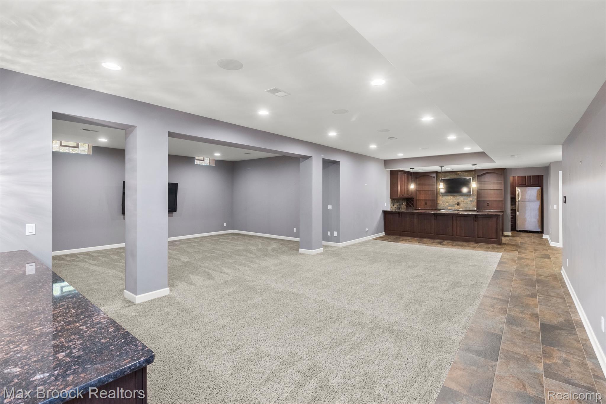 3220 LEGACY CT