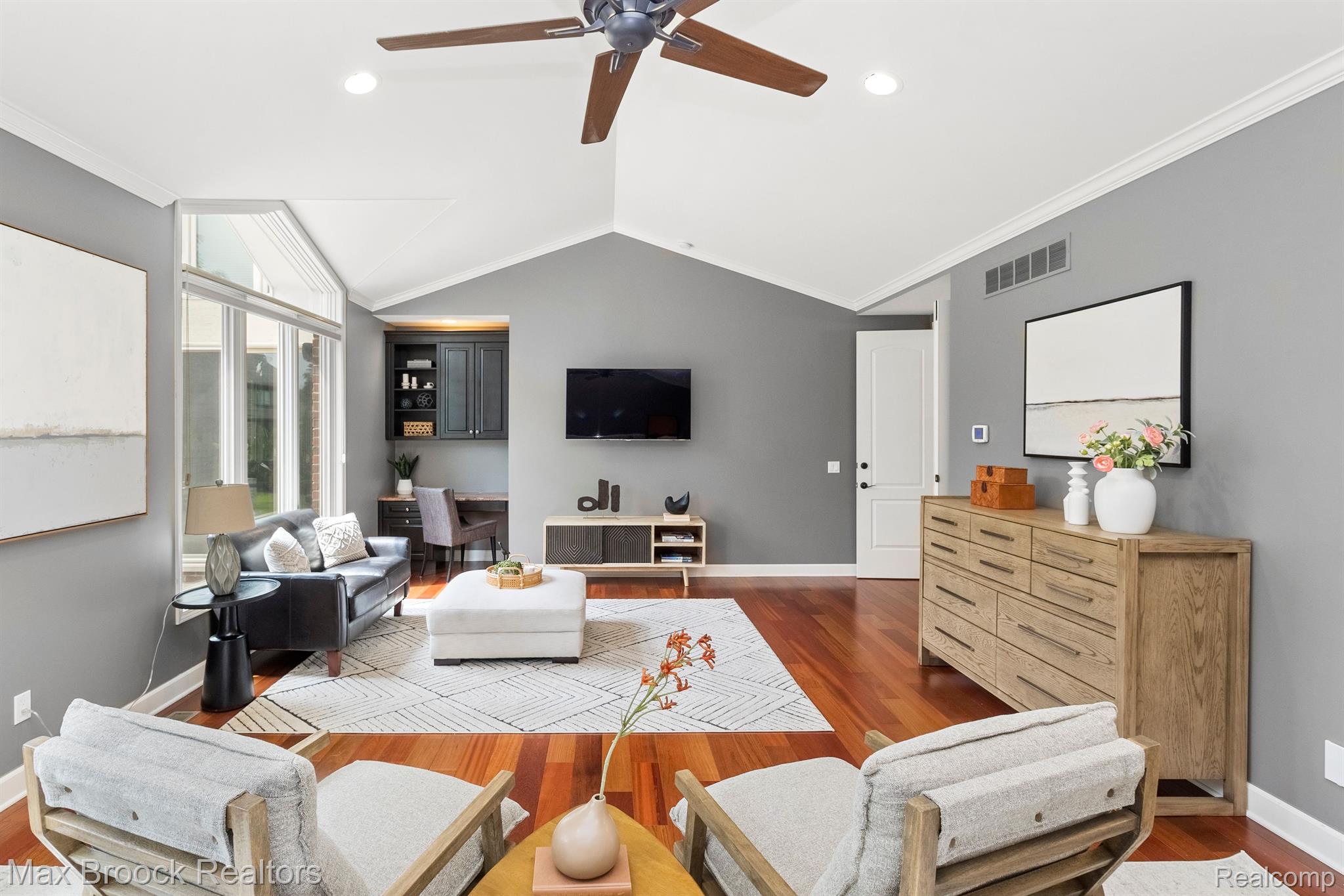 3220 LEGACY CT