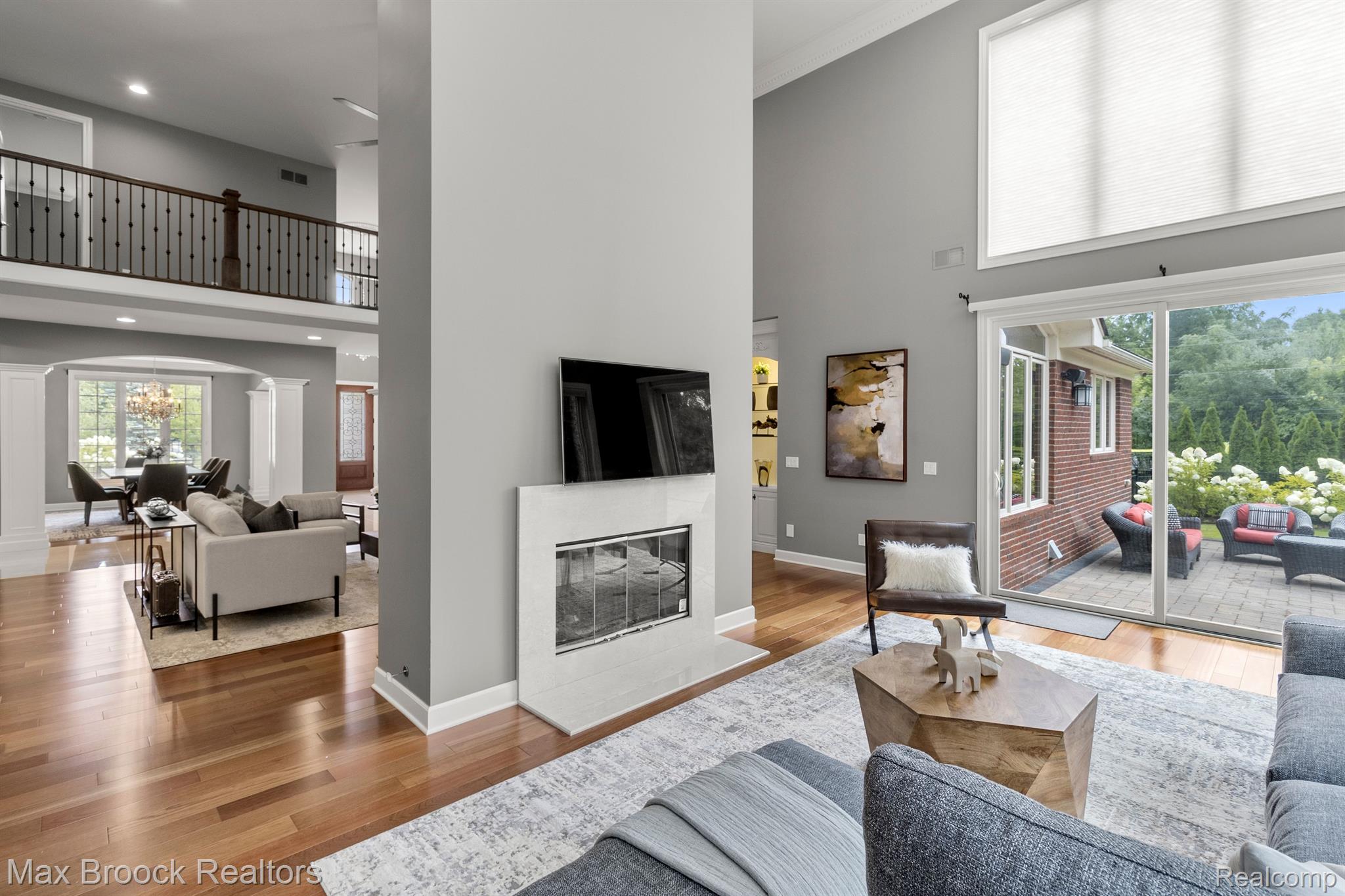 3220 LEGACY CT