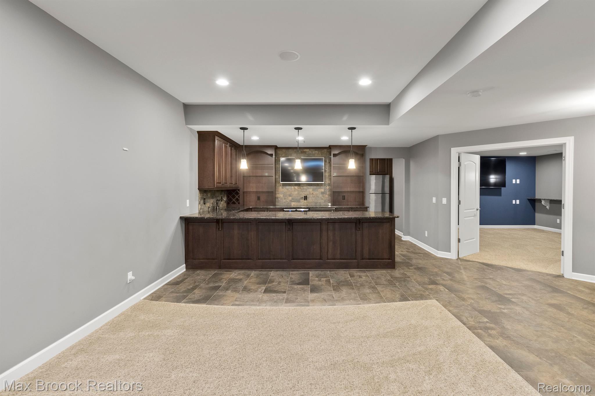 3220 LEGACY CT