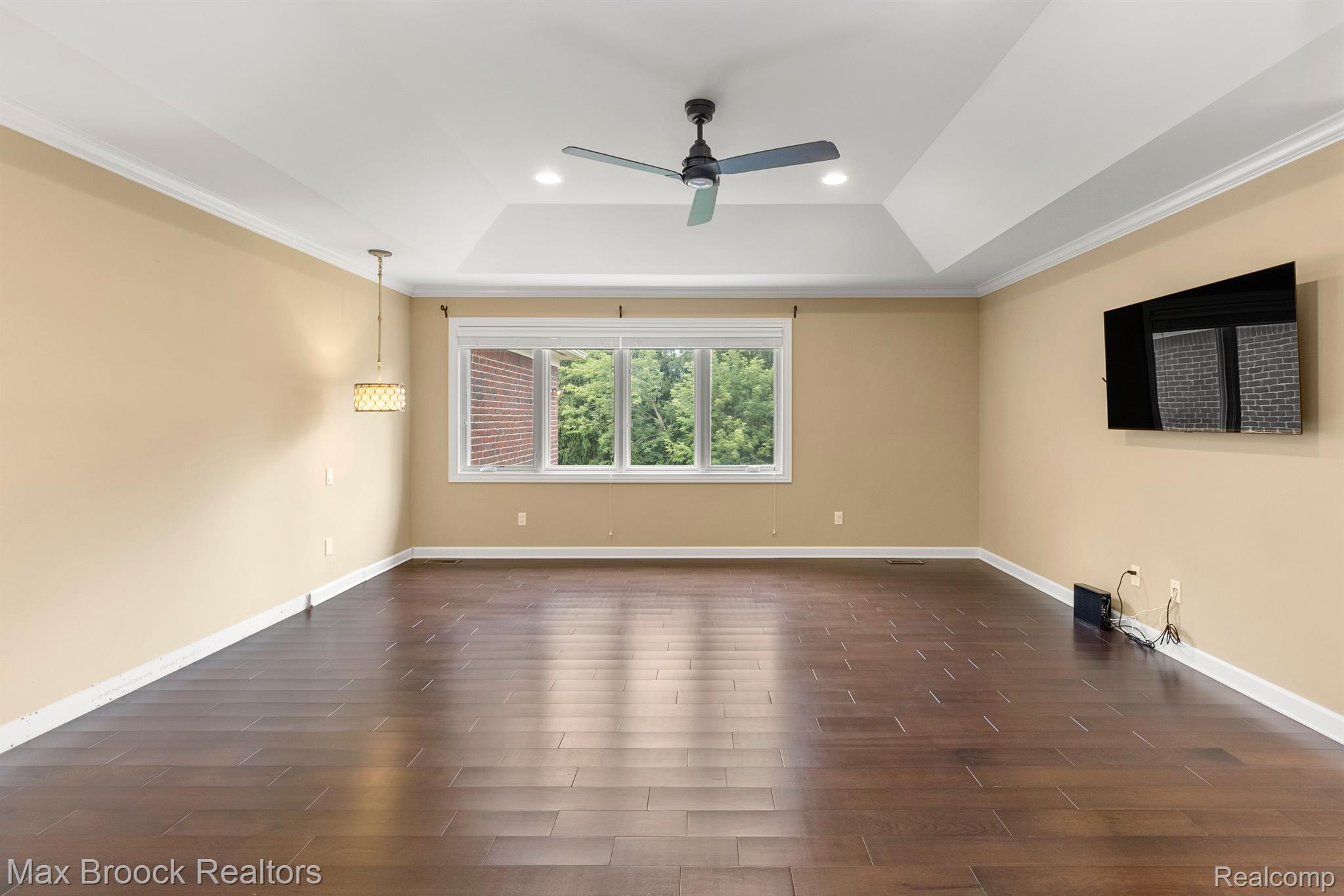 3220 LEGACY CT