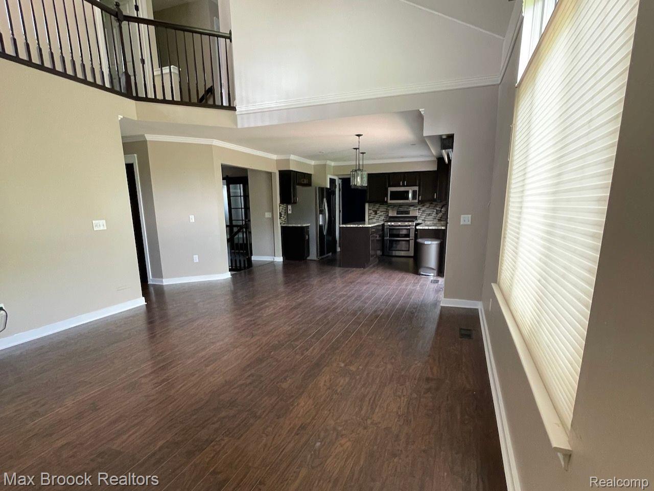 2902 AUGUSTA Drive