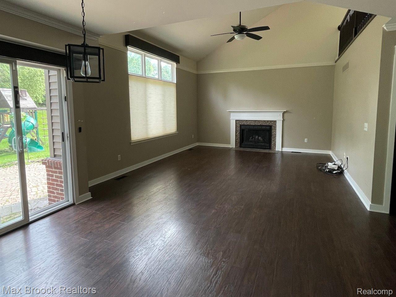 2902 AUGUSTA Drive