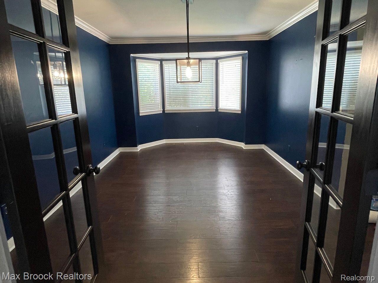 2902 AUGUSTA Drive