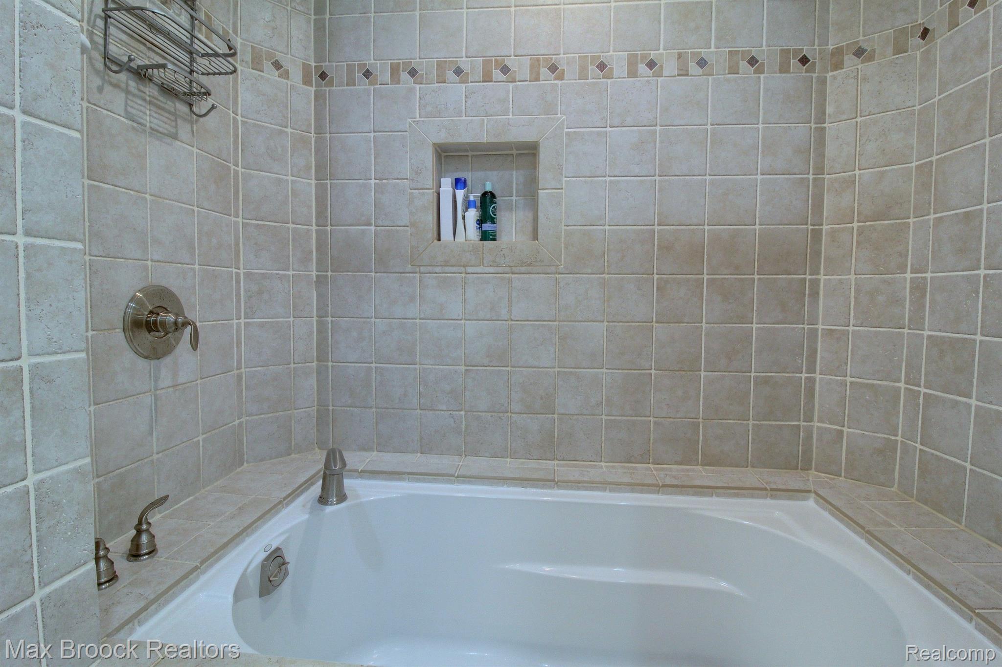 2313 PEMBROKE Road