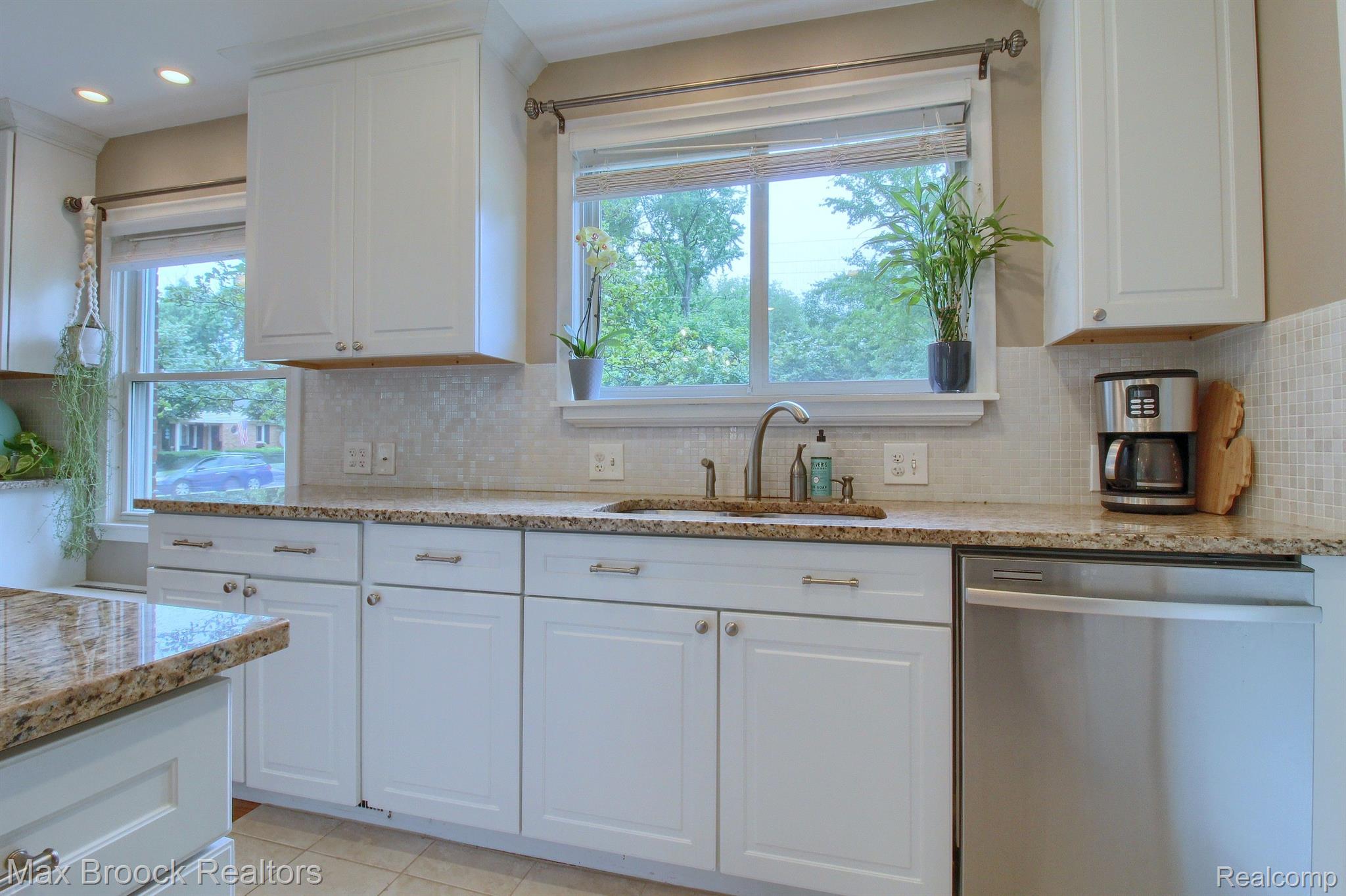 2313 PEMBROKE Road