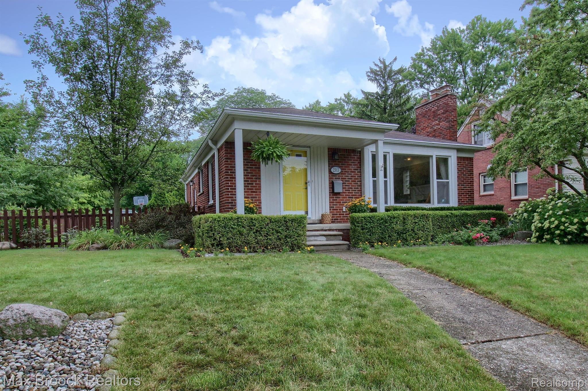 2313 PEMBROKE Road