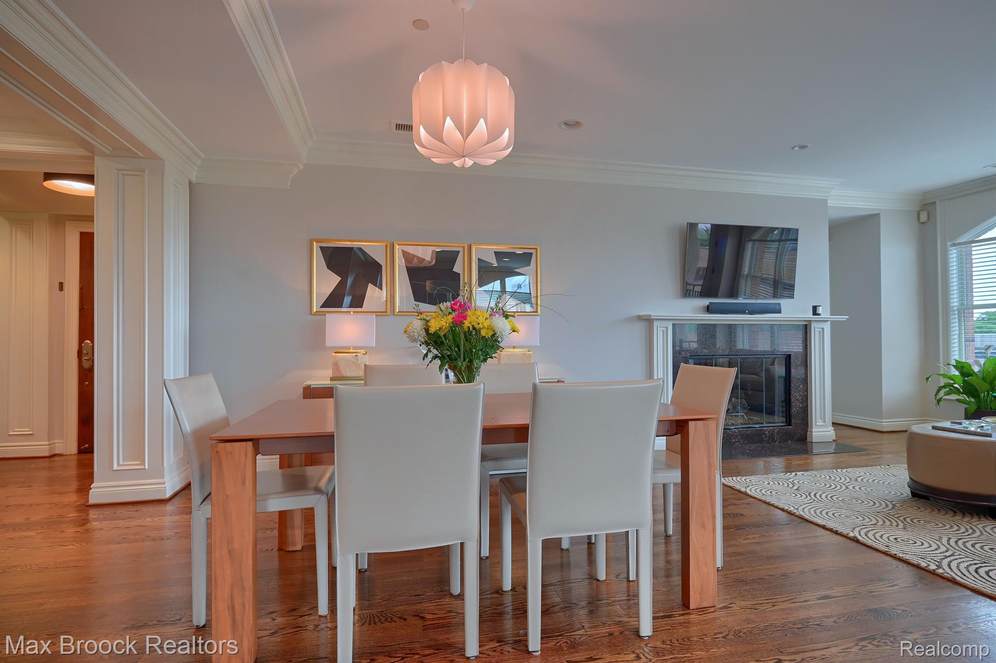400 HAMILTON Row Unit: 400