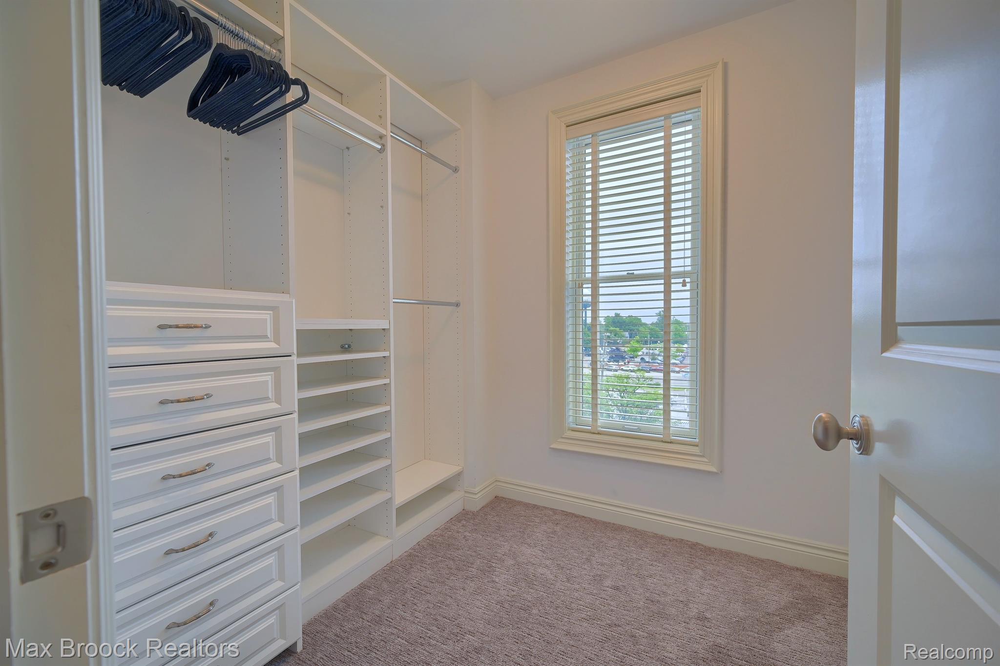 400 HAMILTON Row Unit: 400